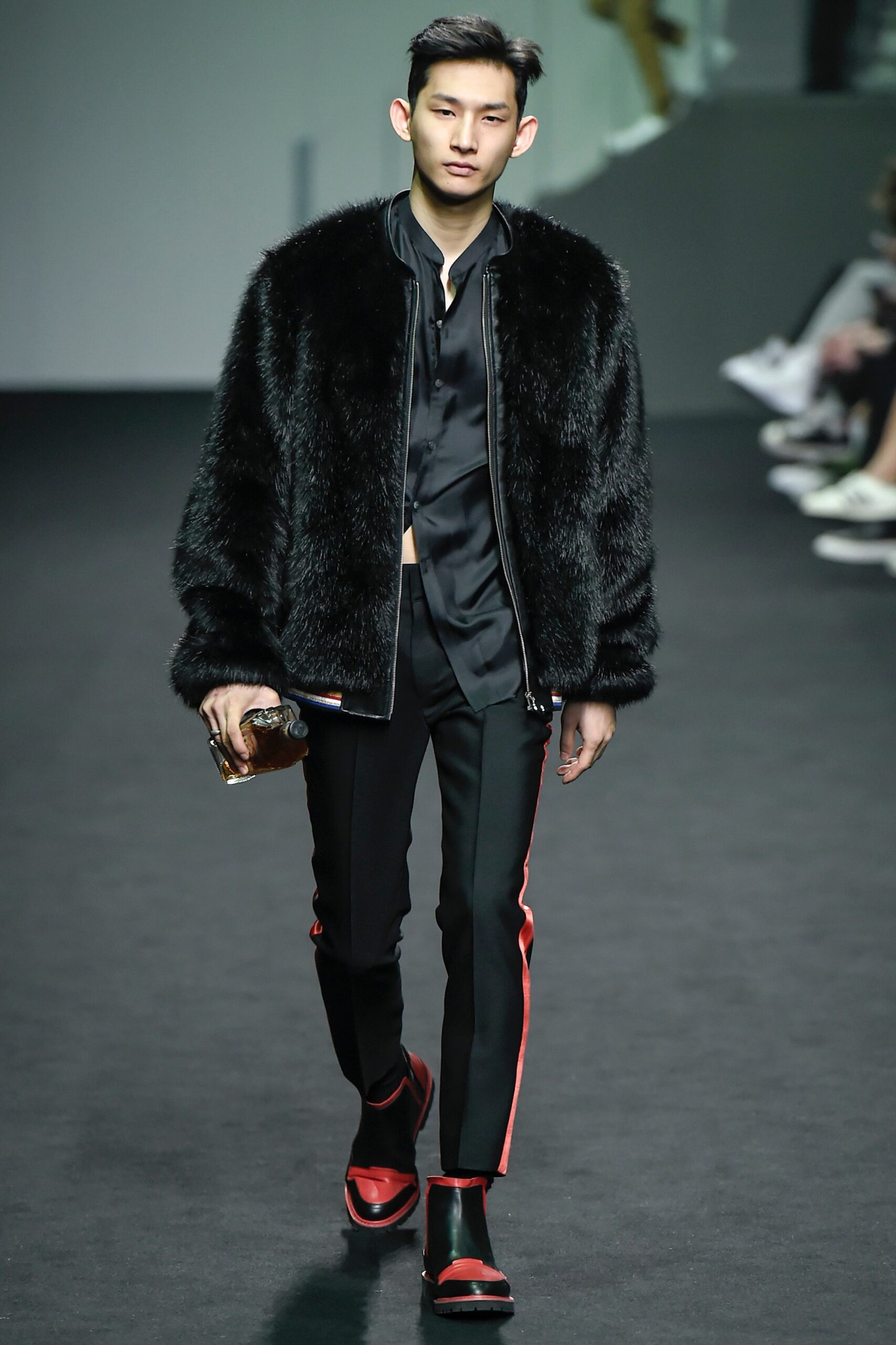 Beyond Closet Seoul F/W 16 Look 277