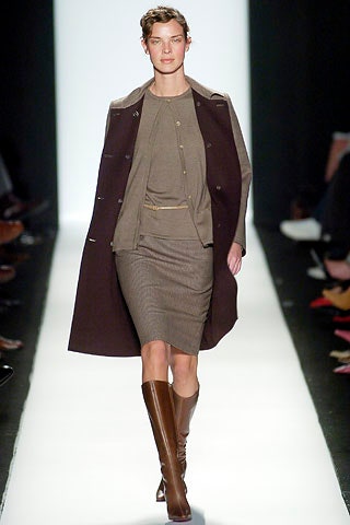 beige pencil skirt with belt