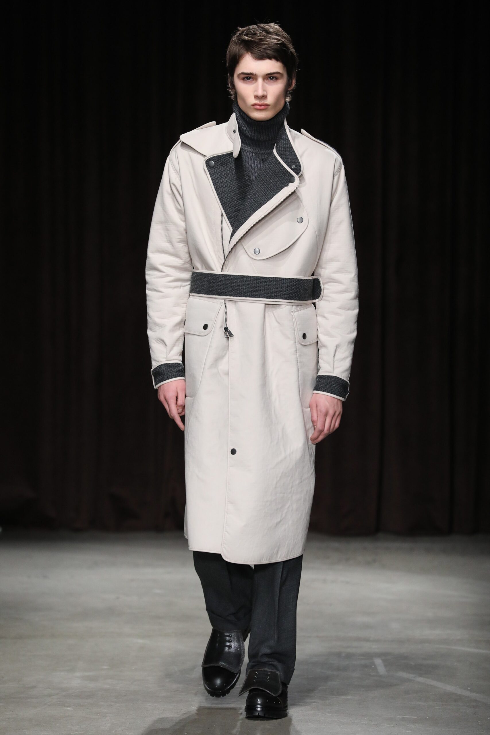 Boss F/W 17 Menswear Look 1