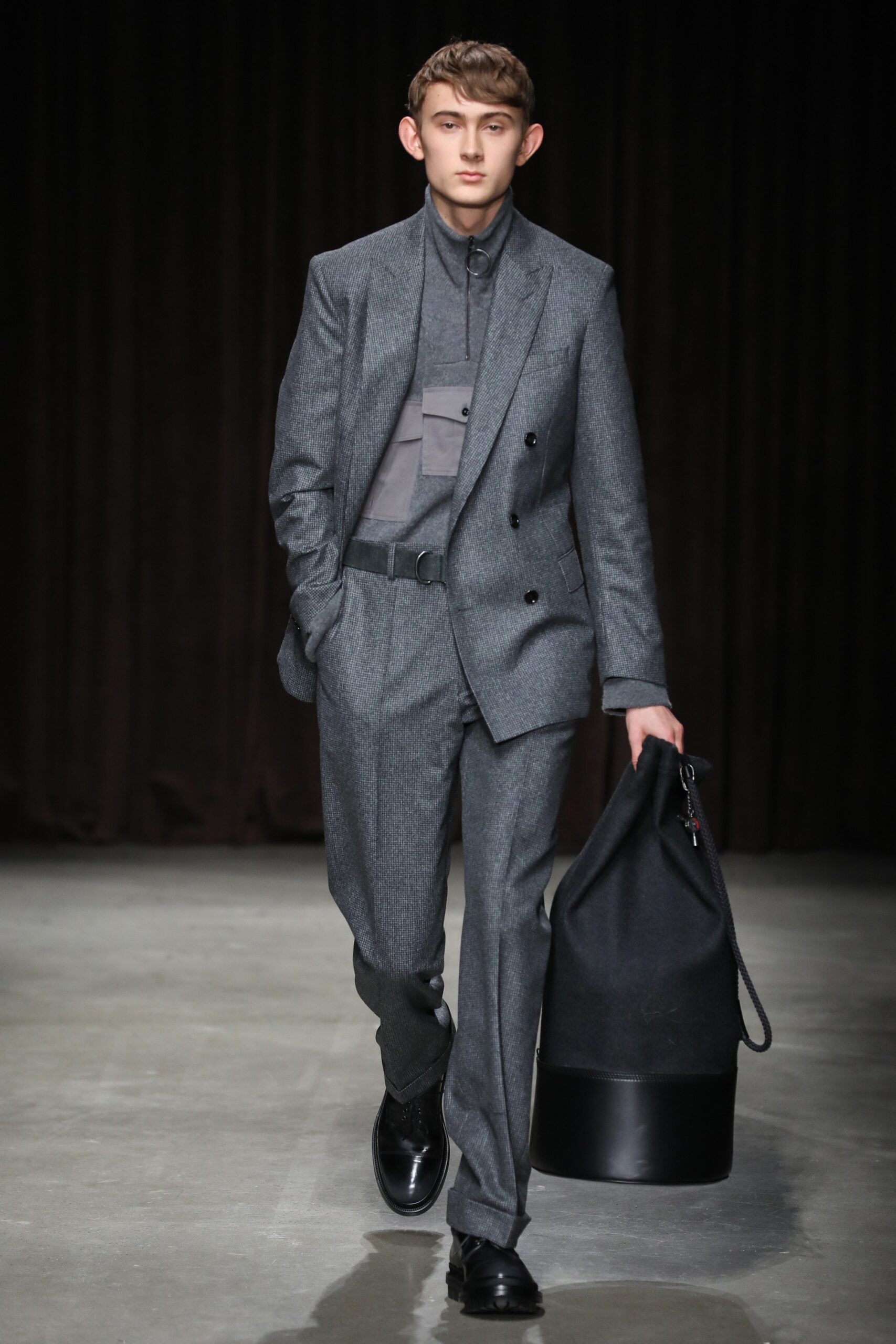 Boss F/W 17 Menswear Look 147
