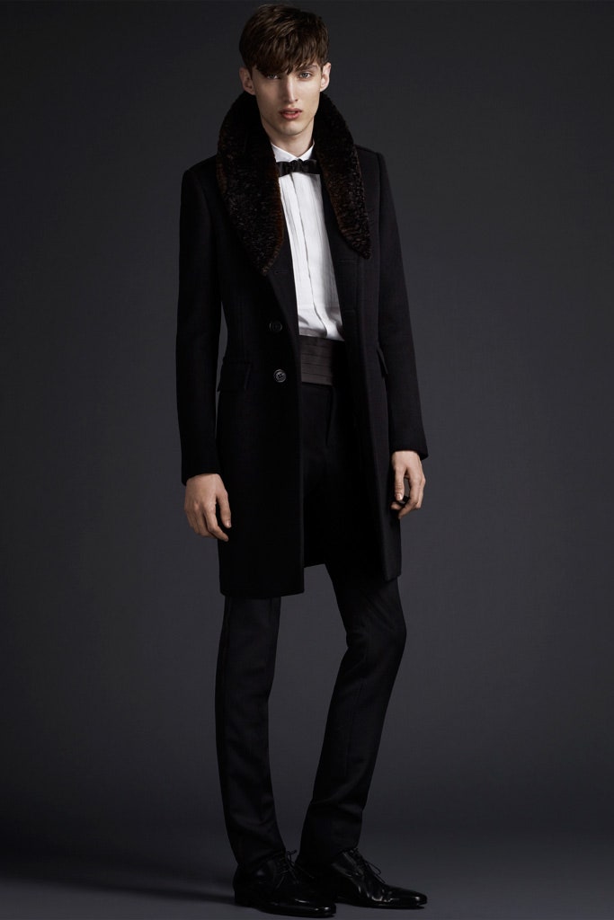 Burberry F/W 11 Look 296