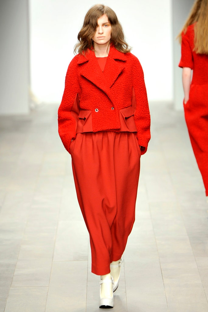 red wool long-sleeve collared buttoned textured cropped jacket
