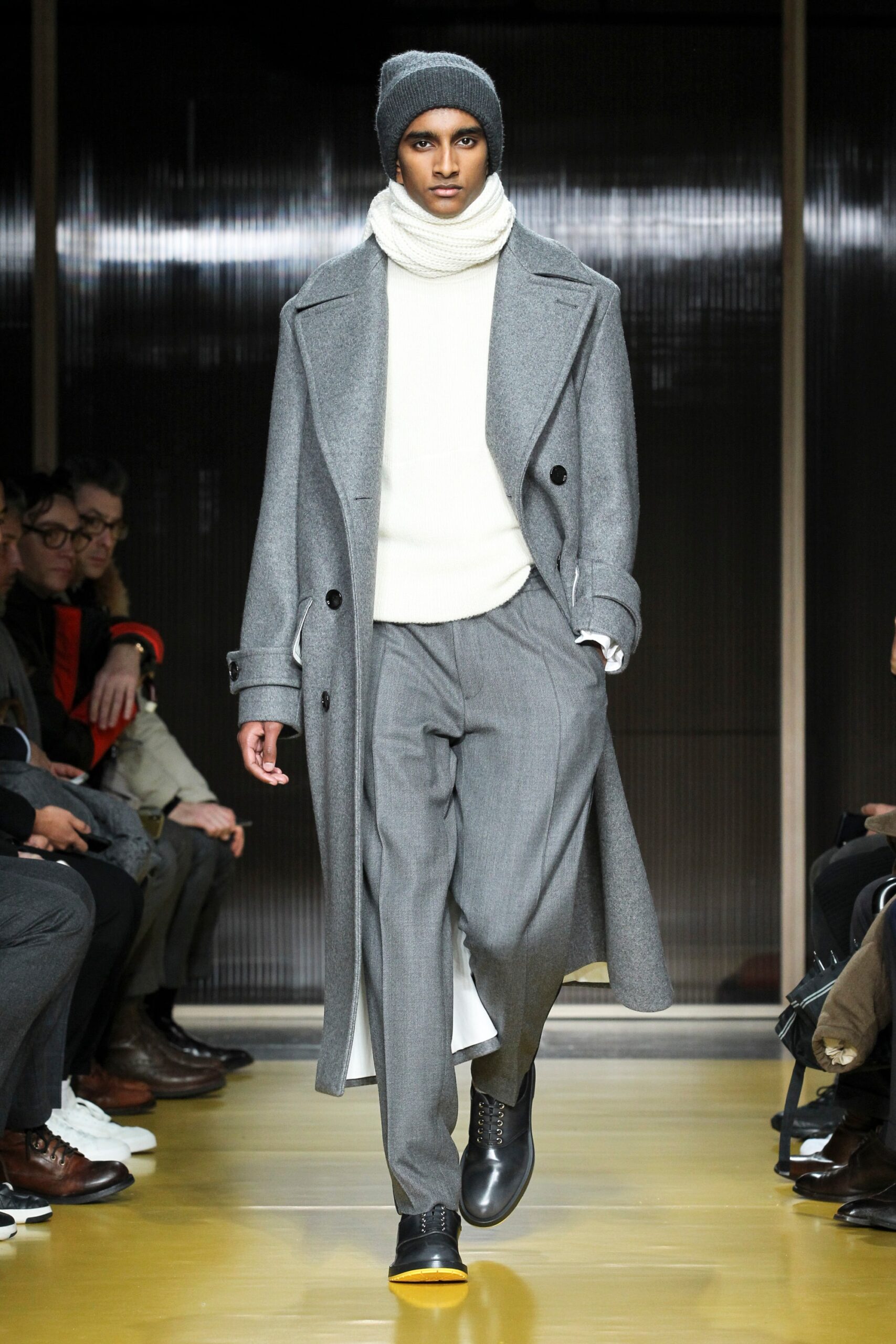Boss F/W 18 Menswear Look 20