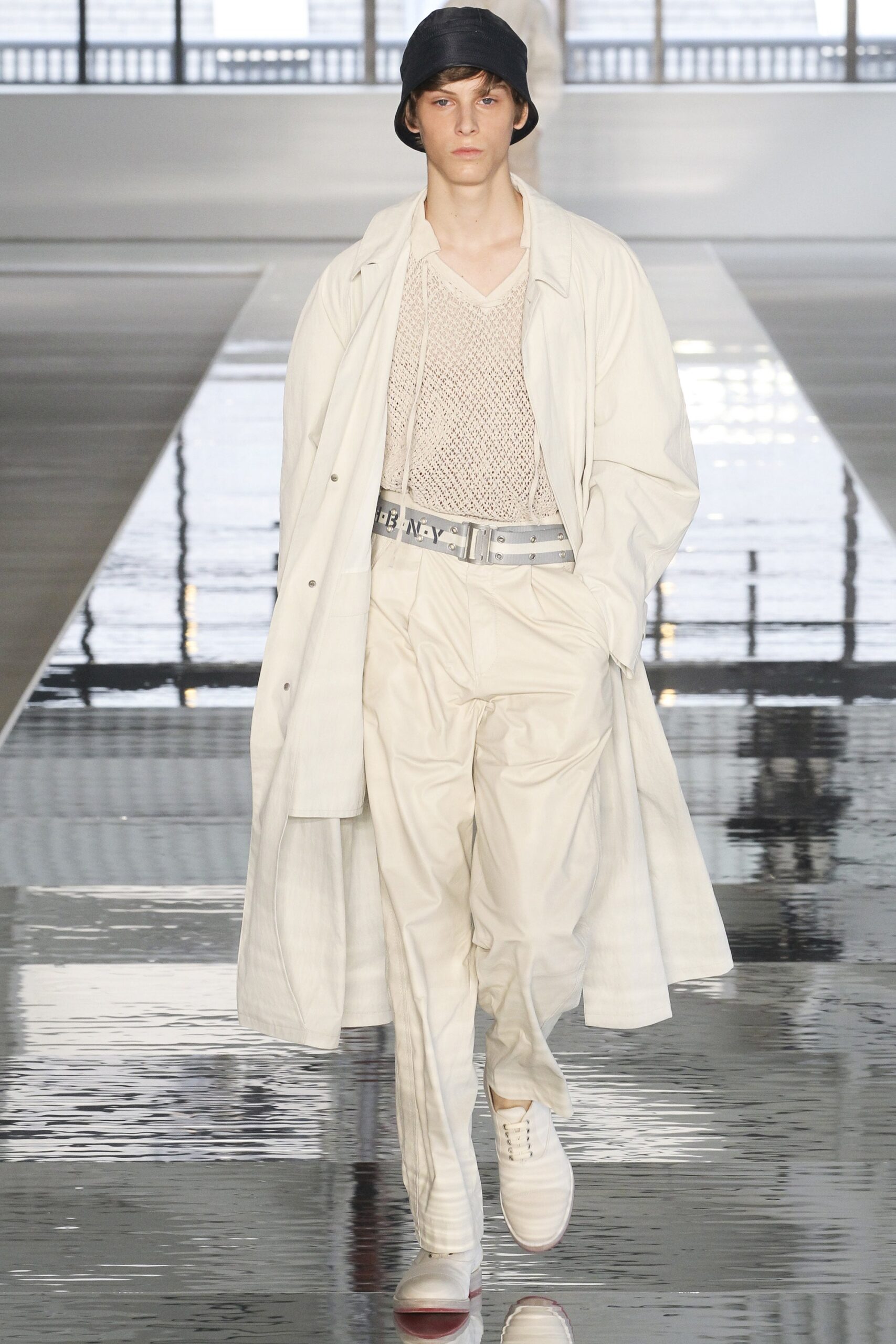 Boss S/S 18 Menswear Look 1