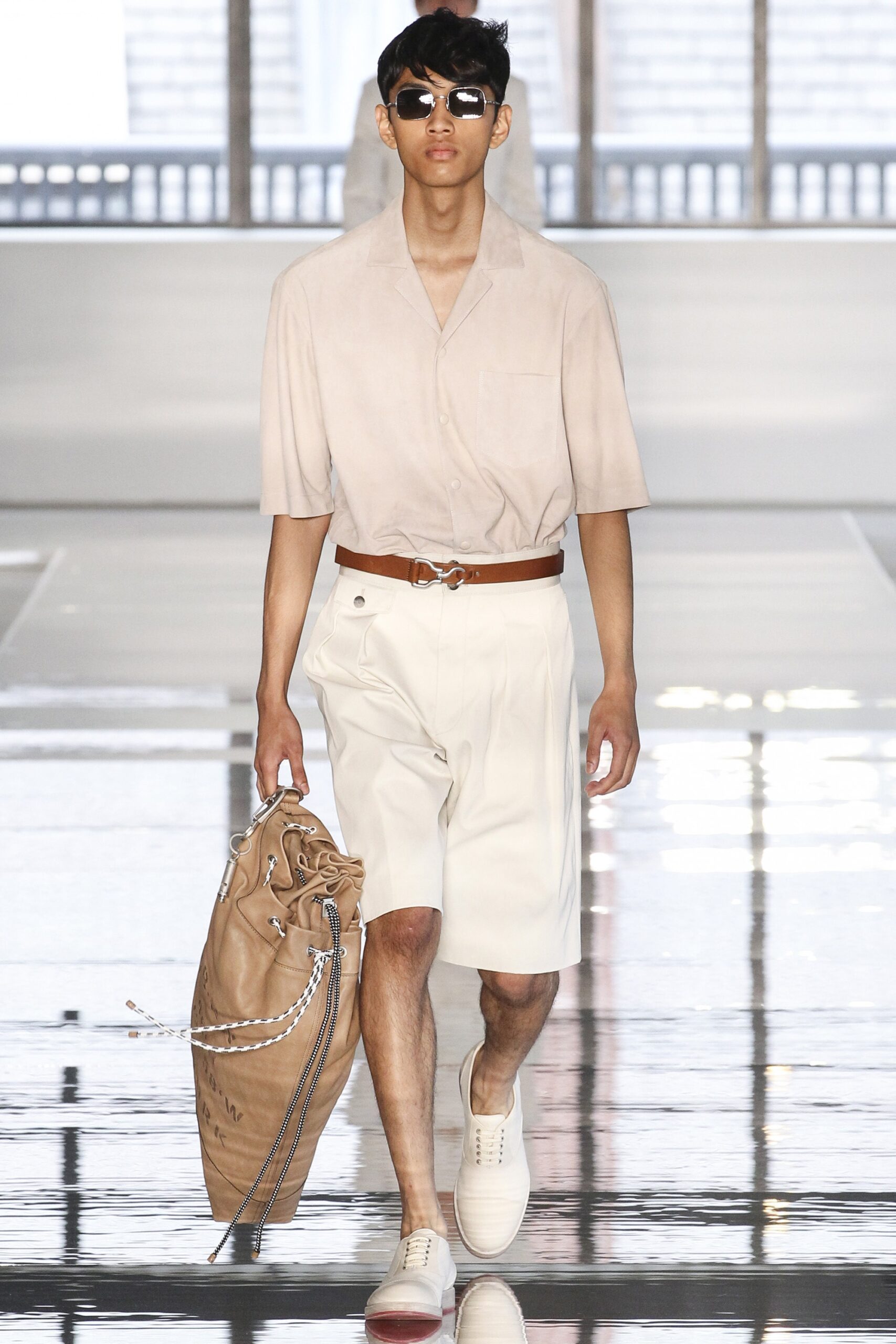 Boss S/S 18 Menswear Look 22