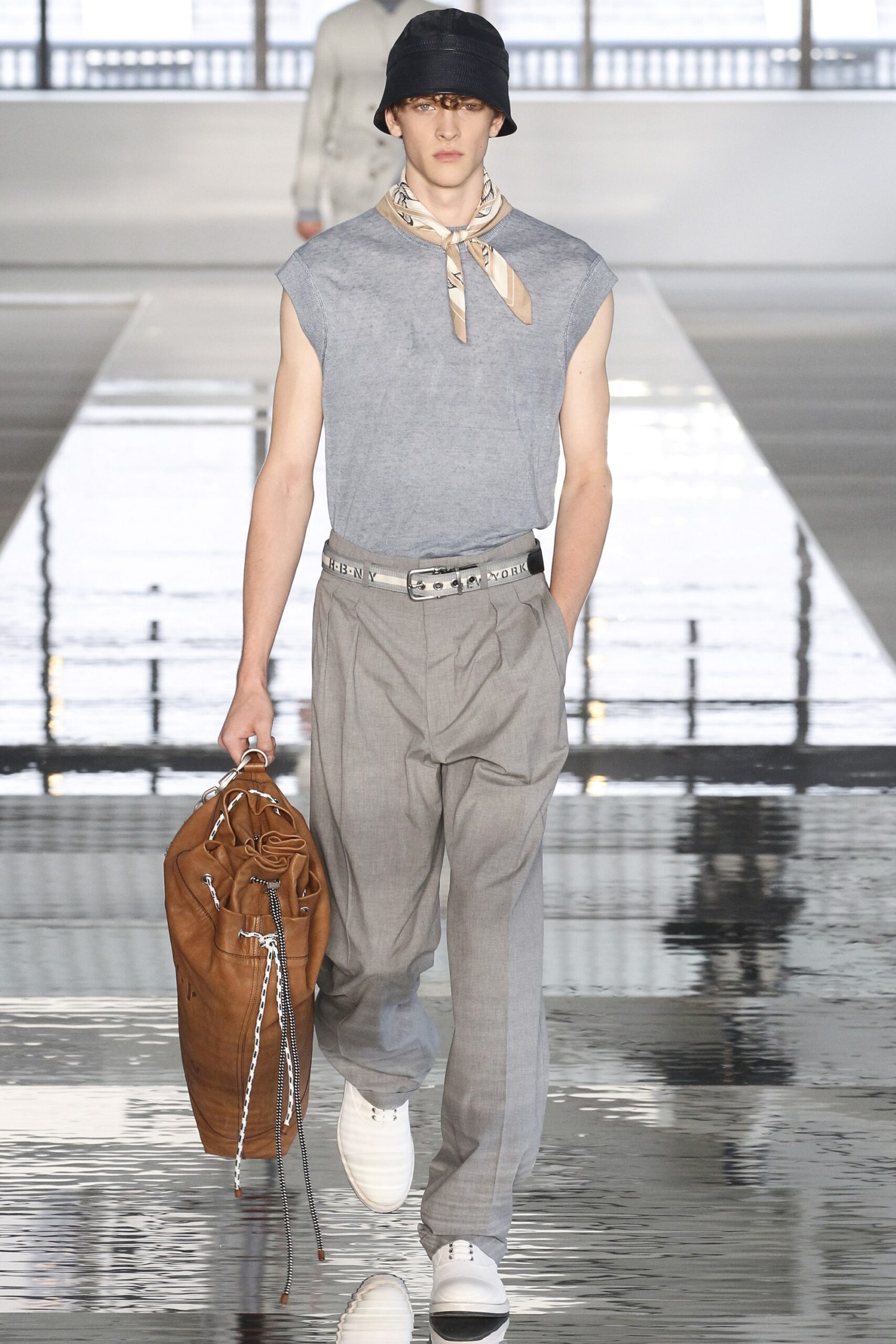 Boss S/S 18 Menswear Look 48