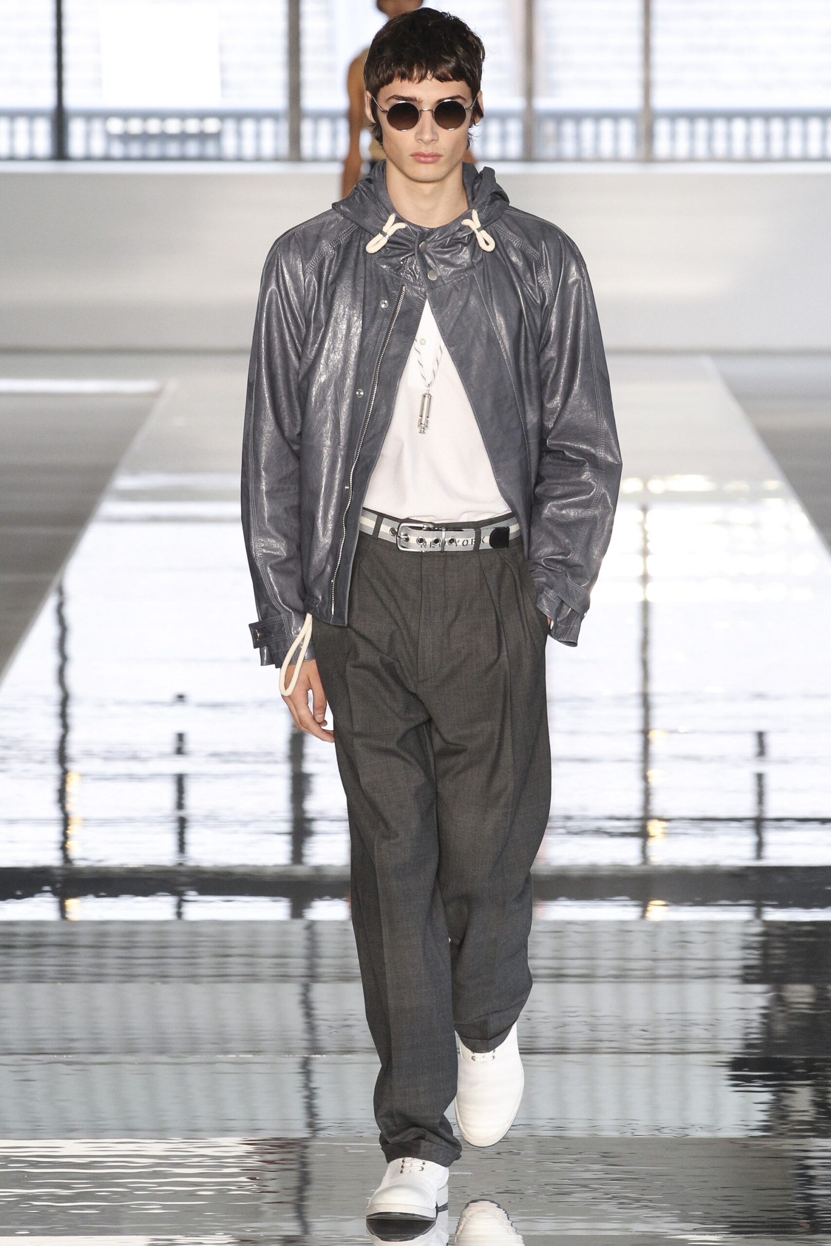 Boss S/S 18 Menswear Look 90