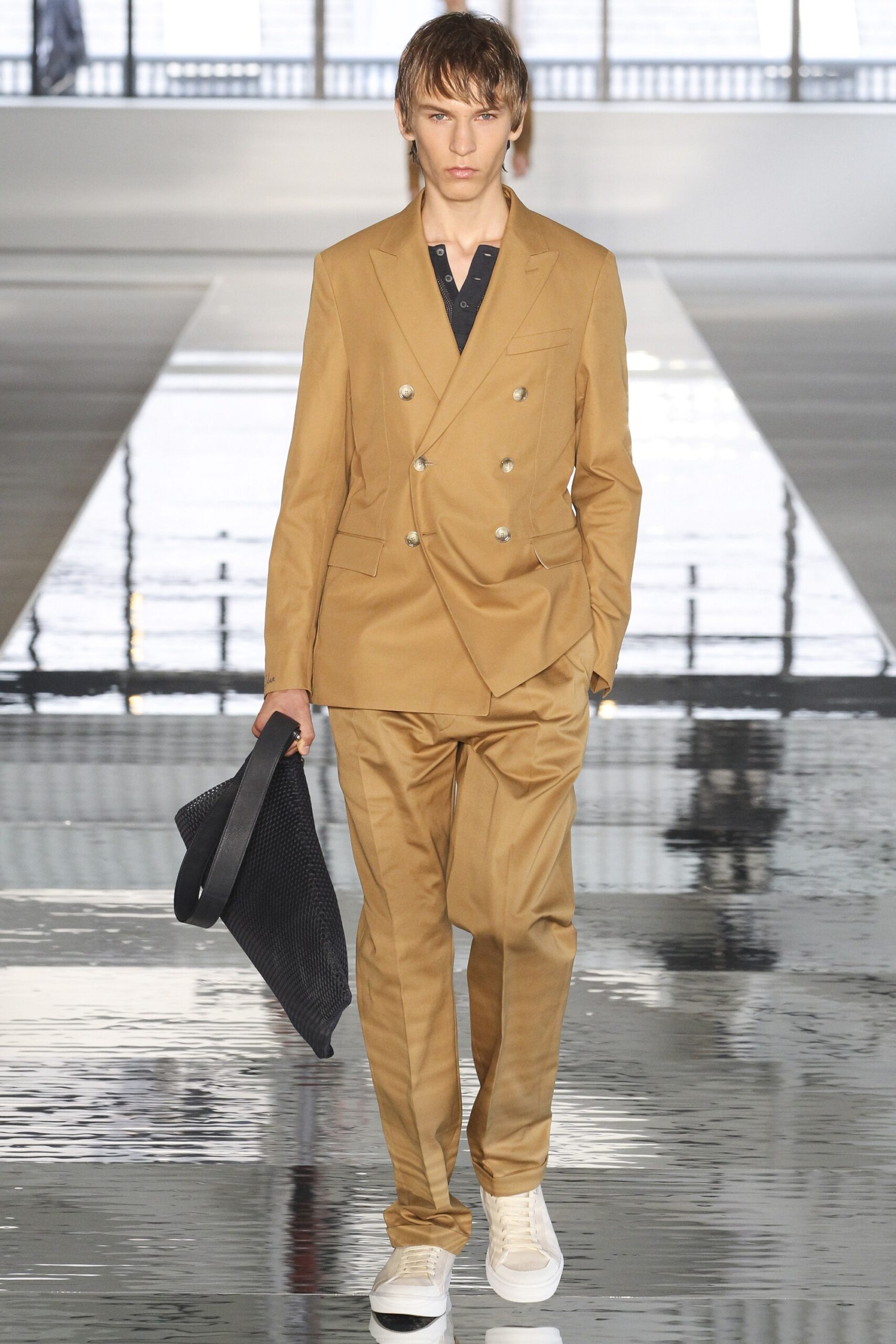 Boss S/S 18 Menswear Look 113