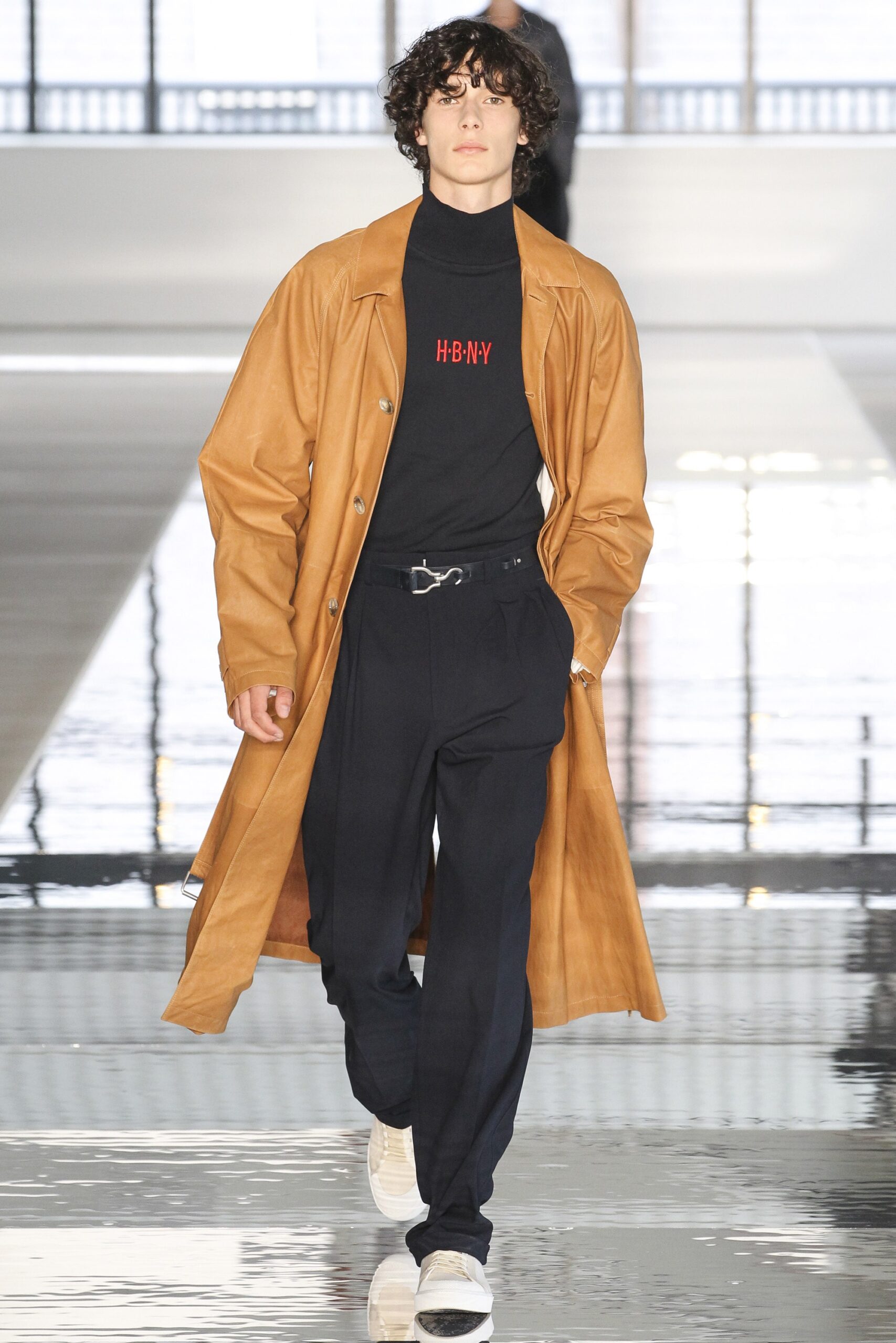 Boss S/S 18 Menswear Look 153