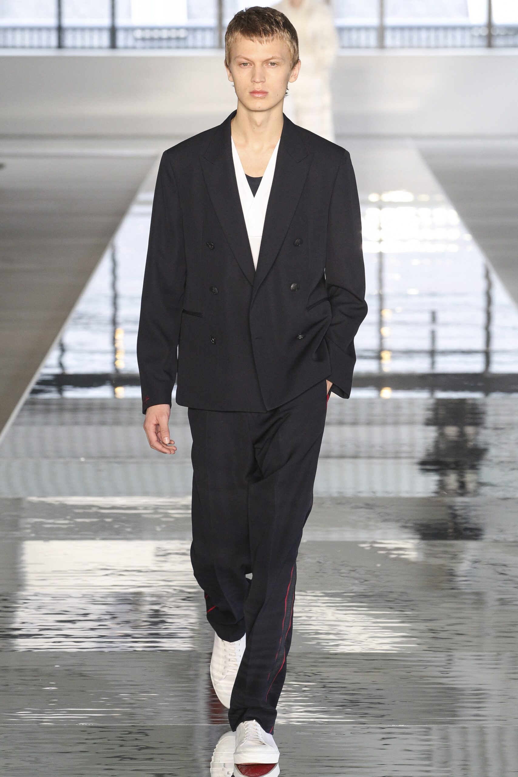 Boss S/S 18 Menswear Look 234