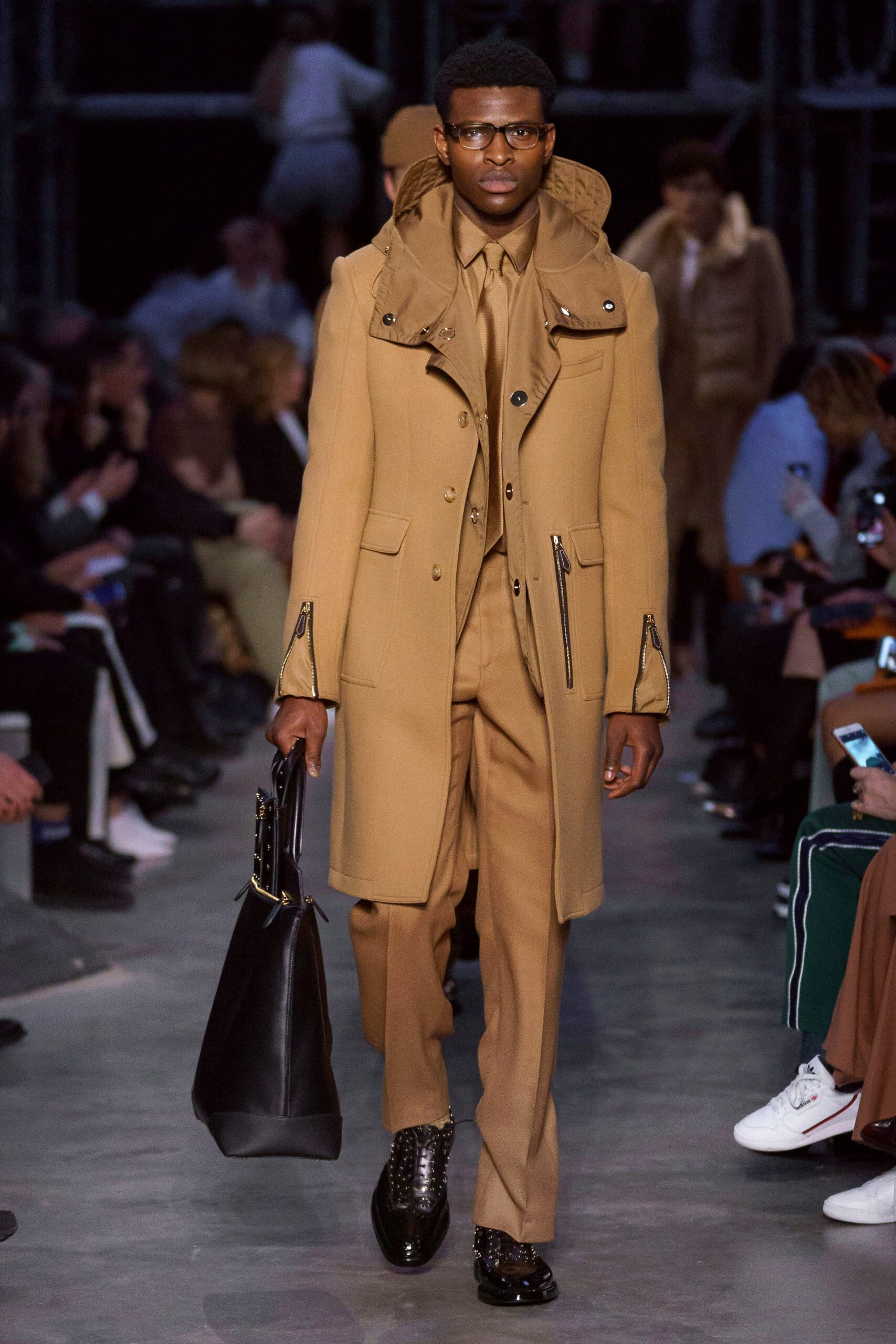 Burberry F/W 19 Menswear Look 876