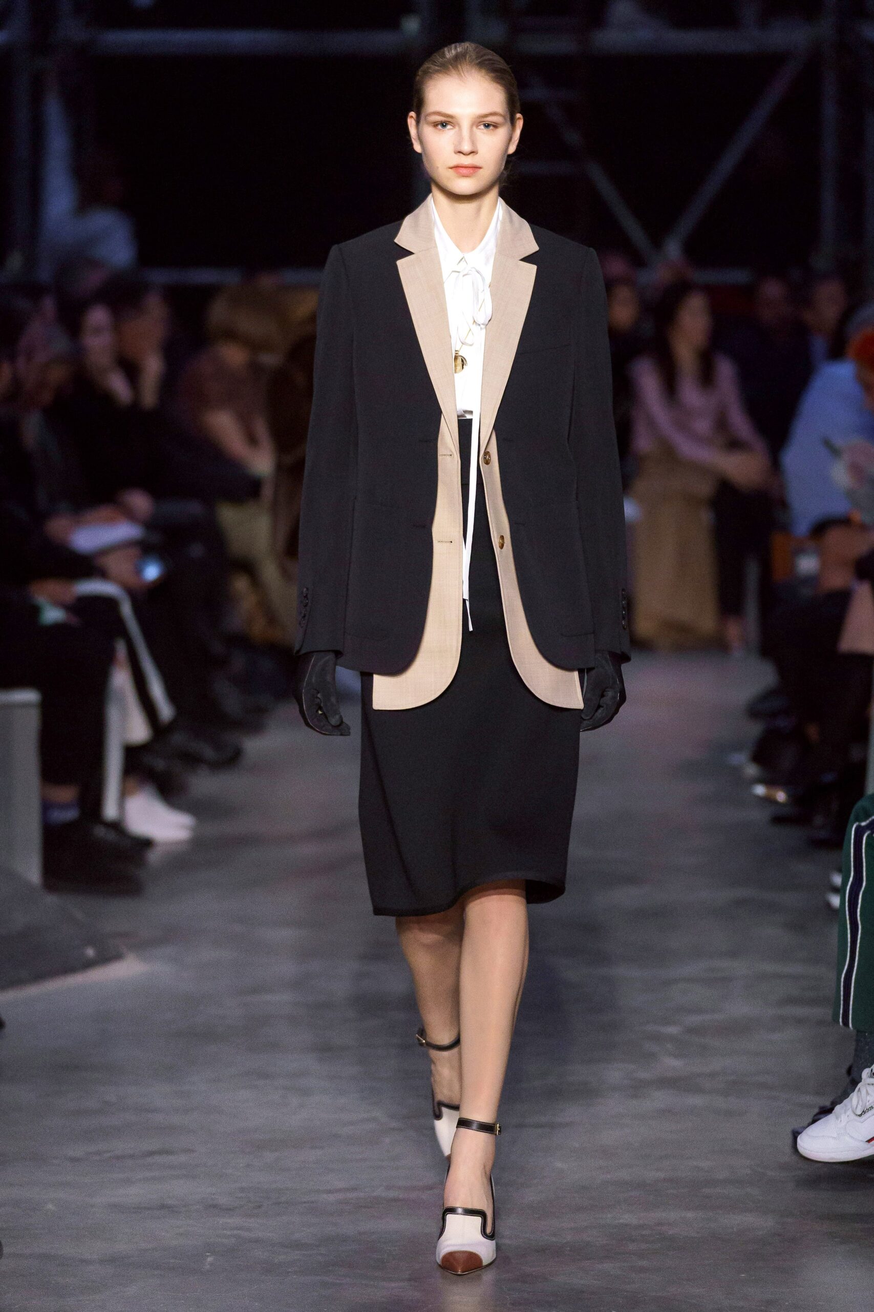 Burberry F/W 19 Menswear Look 1017