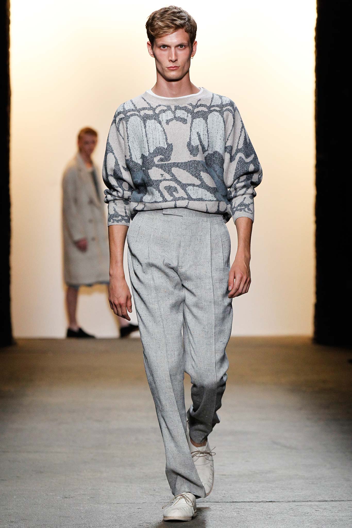 abstract knit gray sweater