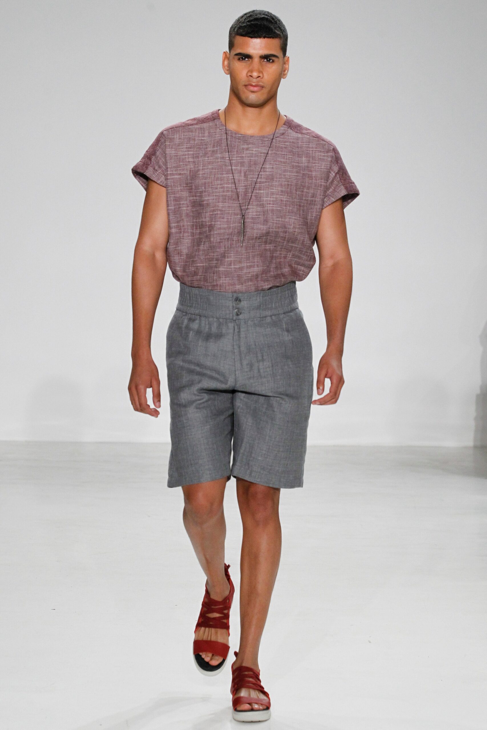 high-waisted gray shorts