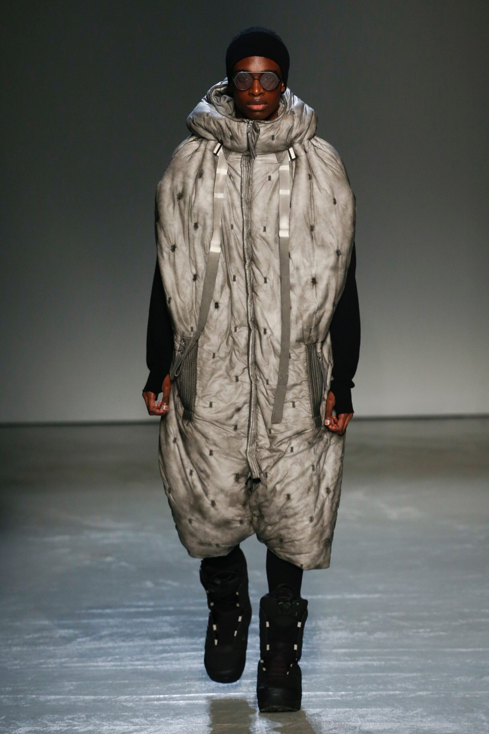 gray nylon long-sleeve hooded oversized printed quilted coat