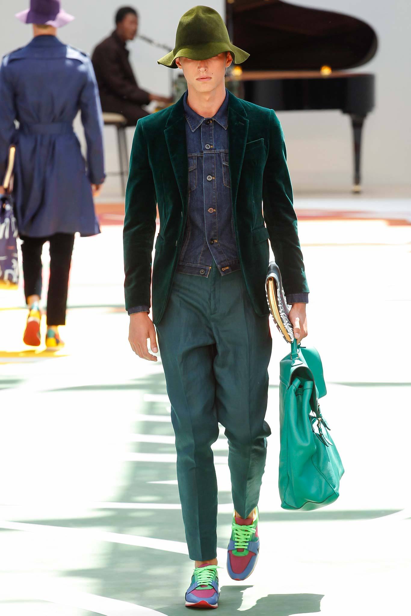 Burberry S/S 15 Menswear Look 37