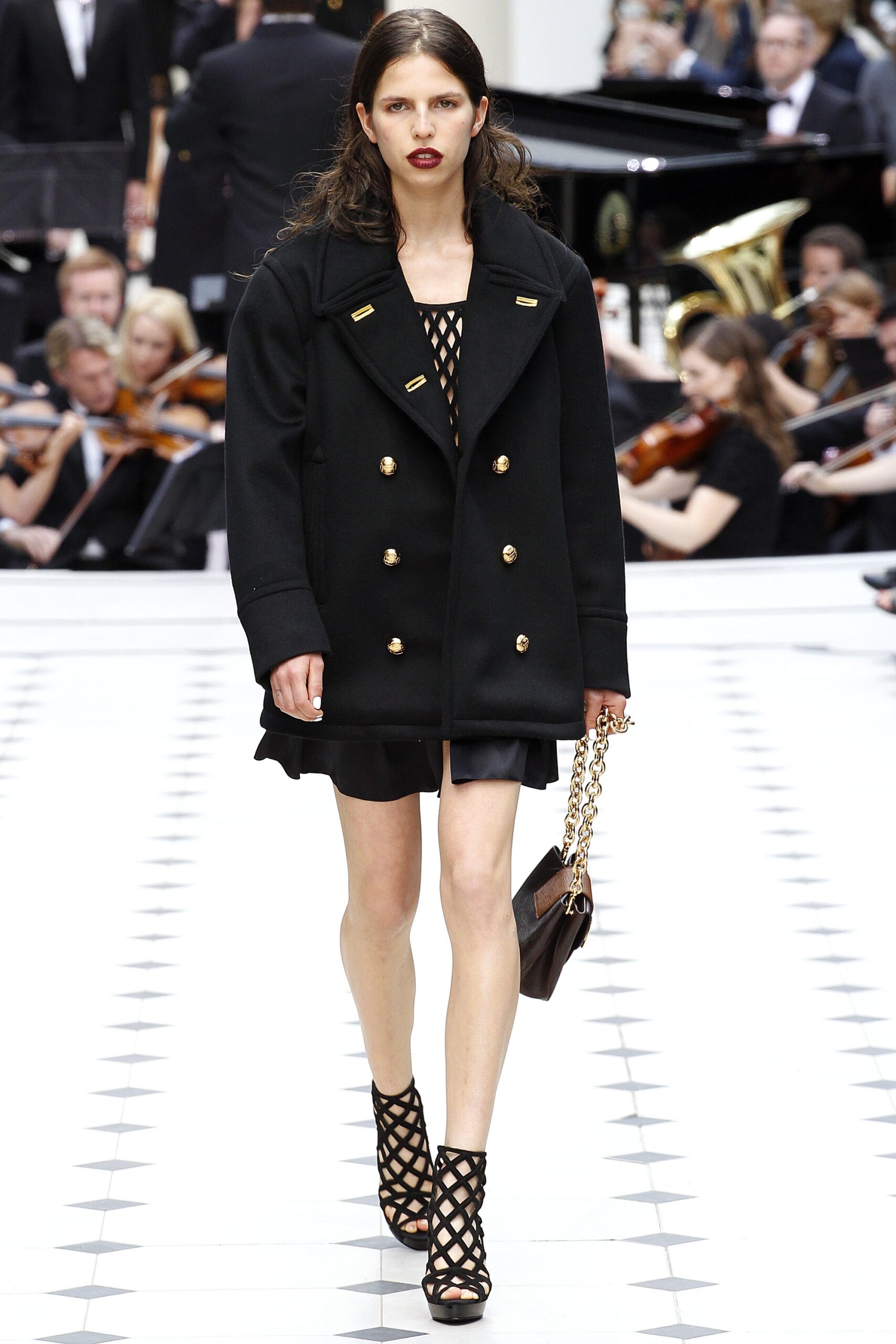 Burberry S/S 16 Look 85