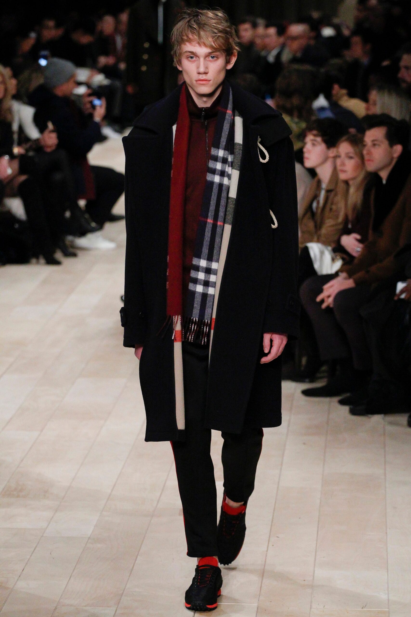 Burberry F/W 16 Menswear Look 87