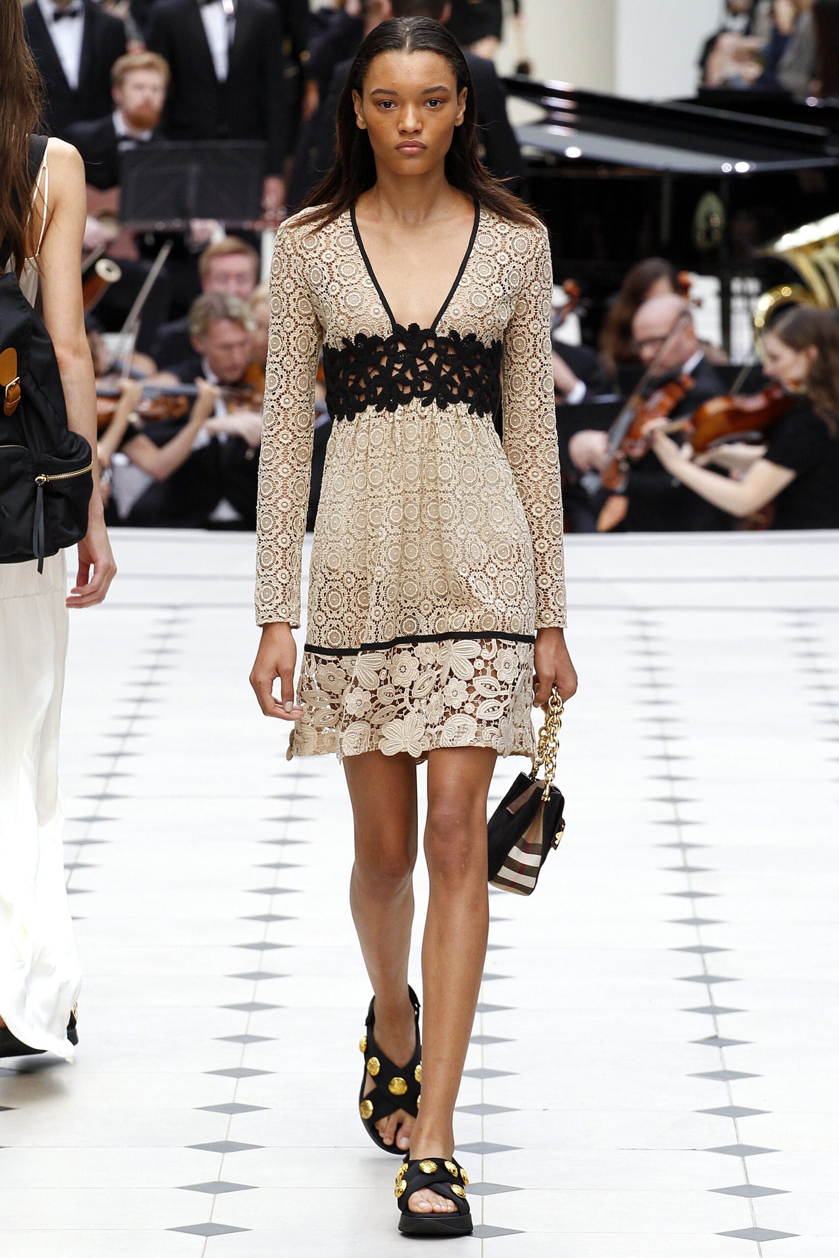 Burberry S/S 16 Look 134