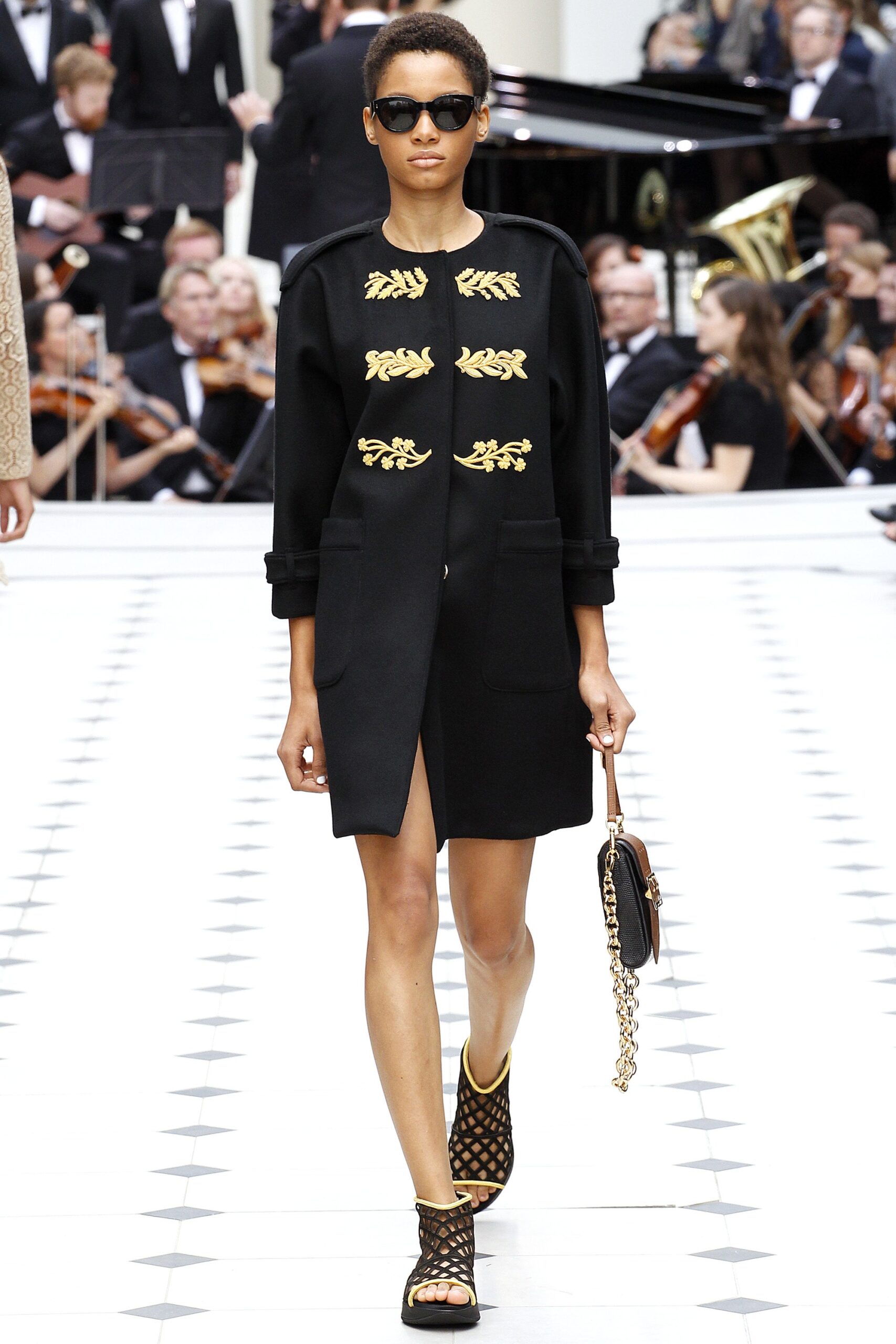 Burberry S/S 16 Look 139