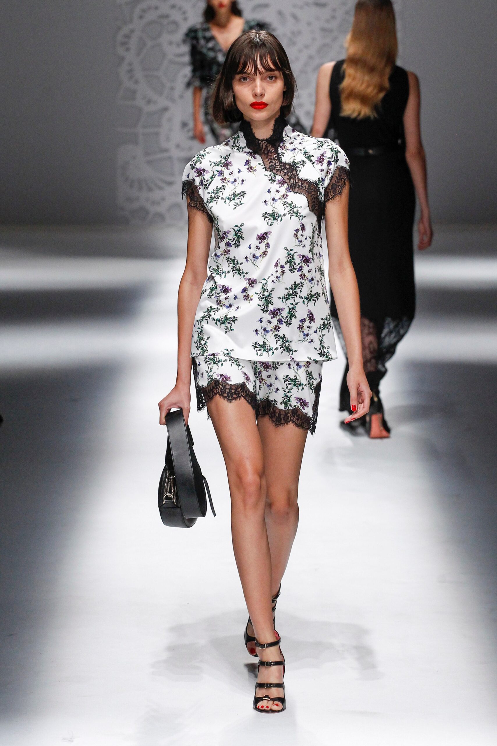 Blumarine S/S 18 Look 129