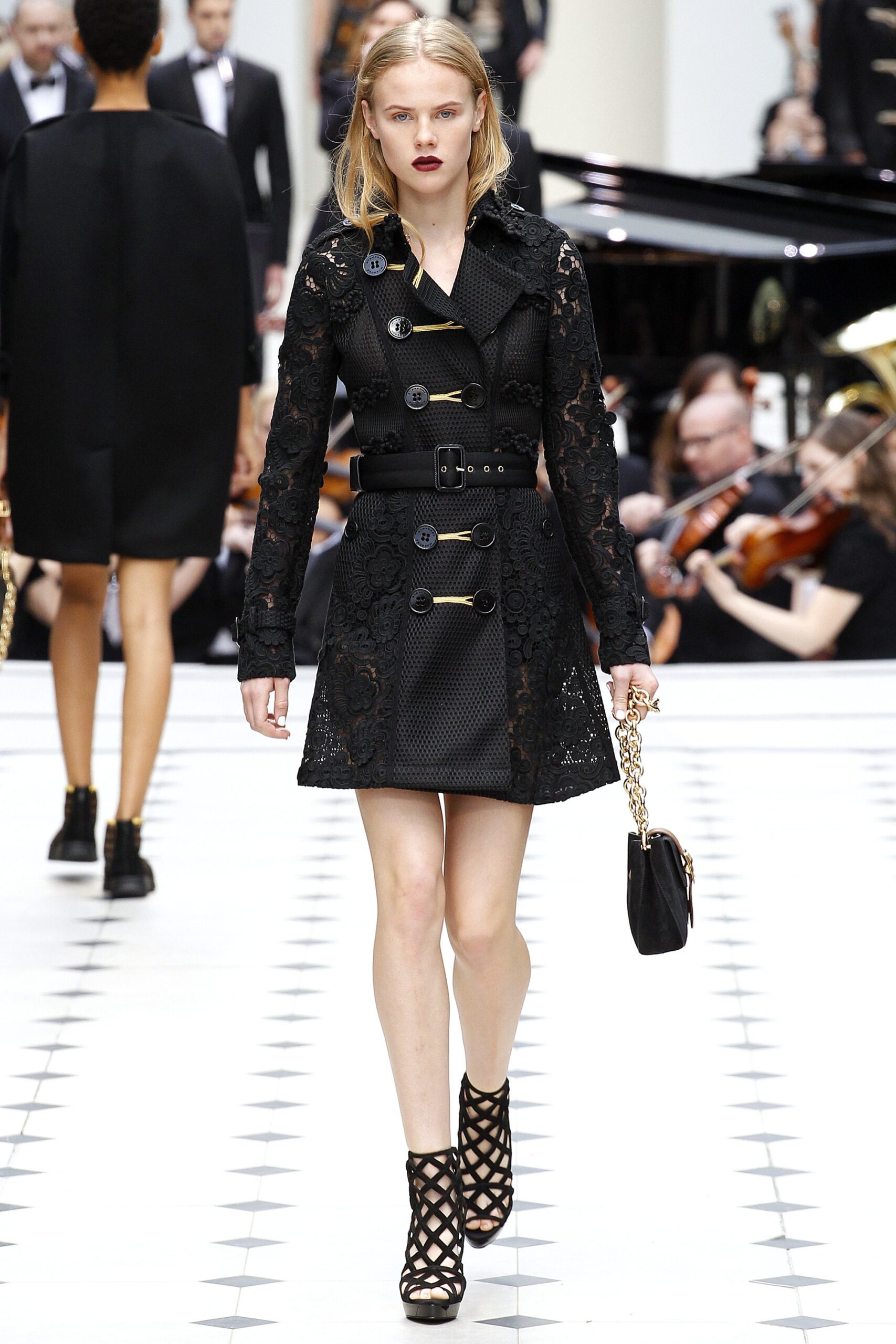 Burberry S/S 16 Look 157