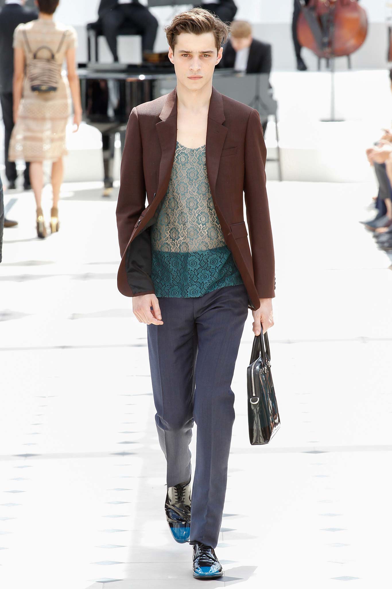 Burberry S/S 16 Menswear Look 119