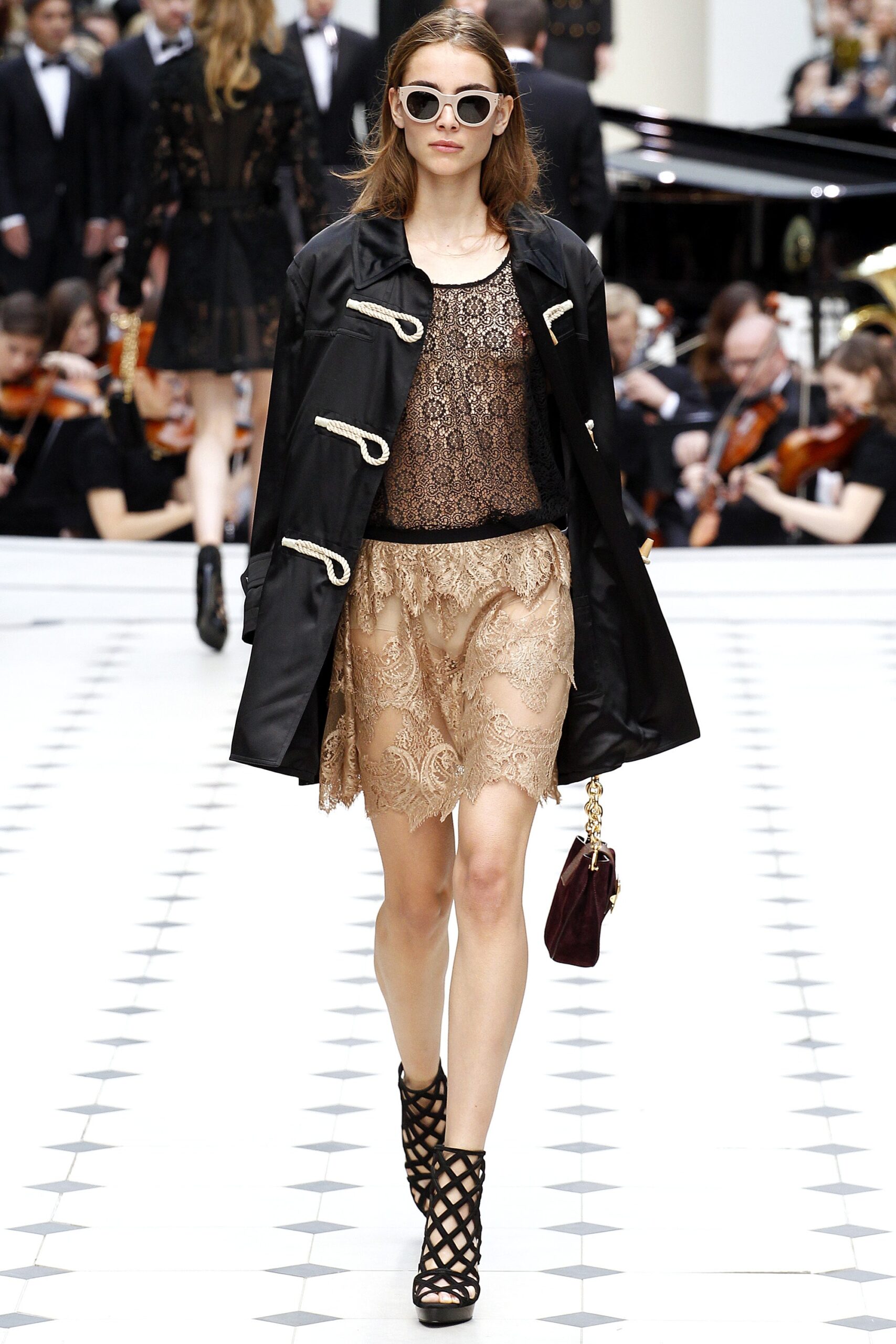 Burberry S/S 16 Look 161