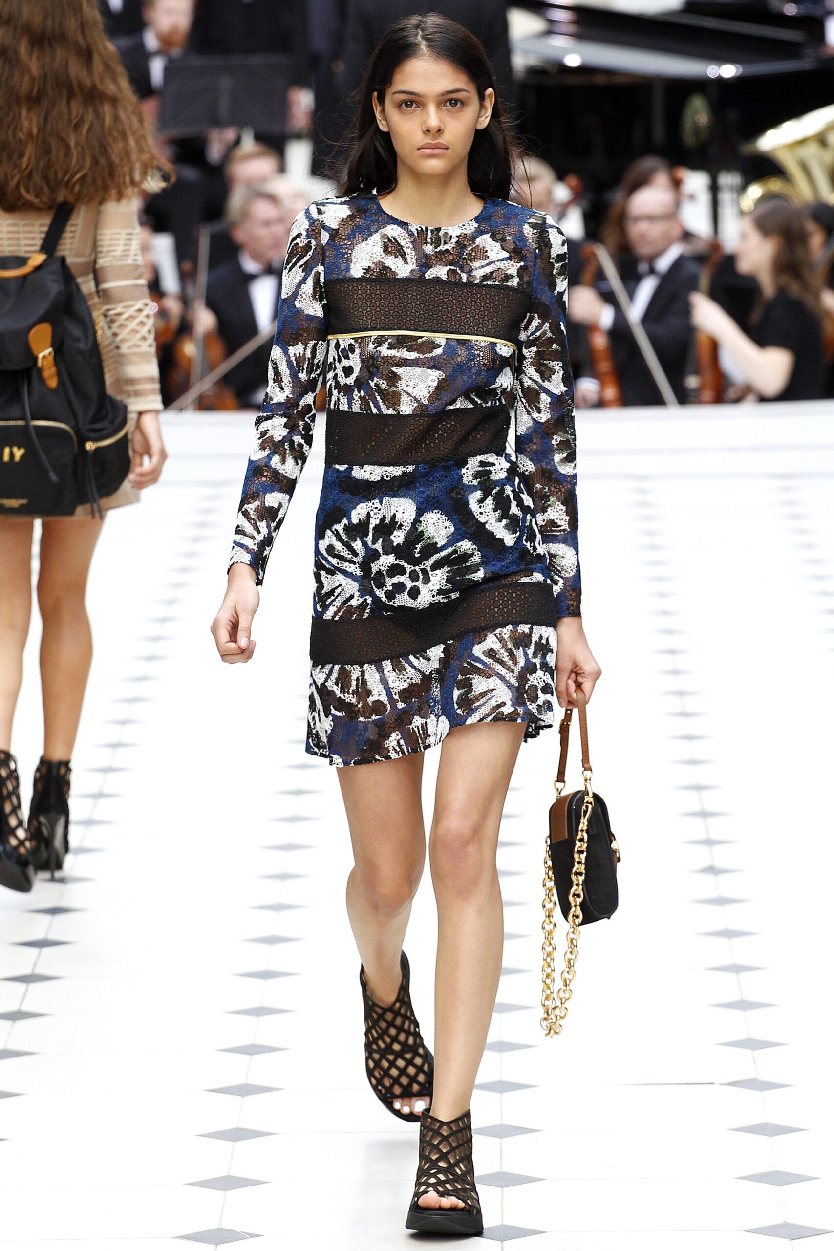 Burberry S/S 16 Look 223