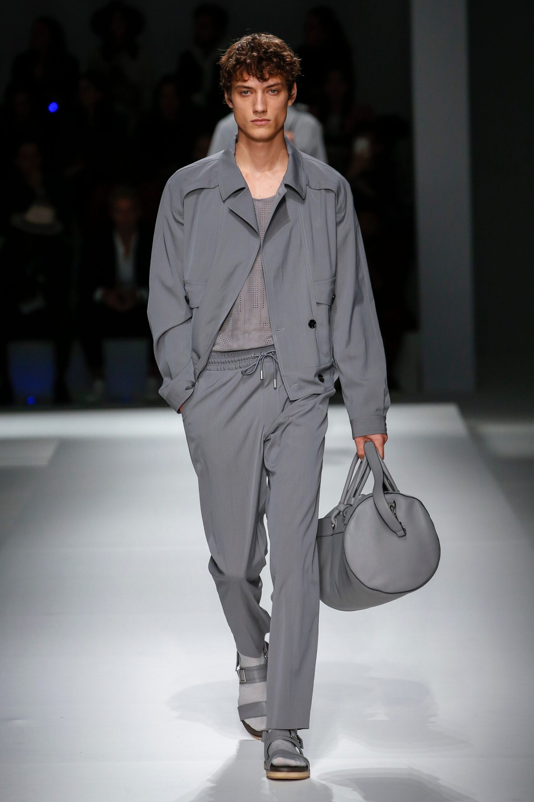 Boss S/S 19 Menswear Look 302