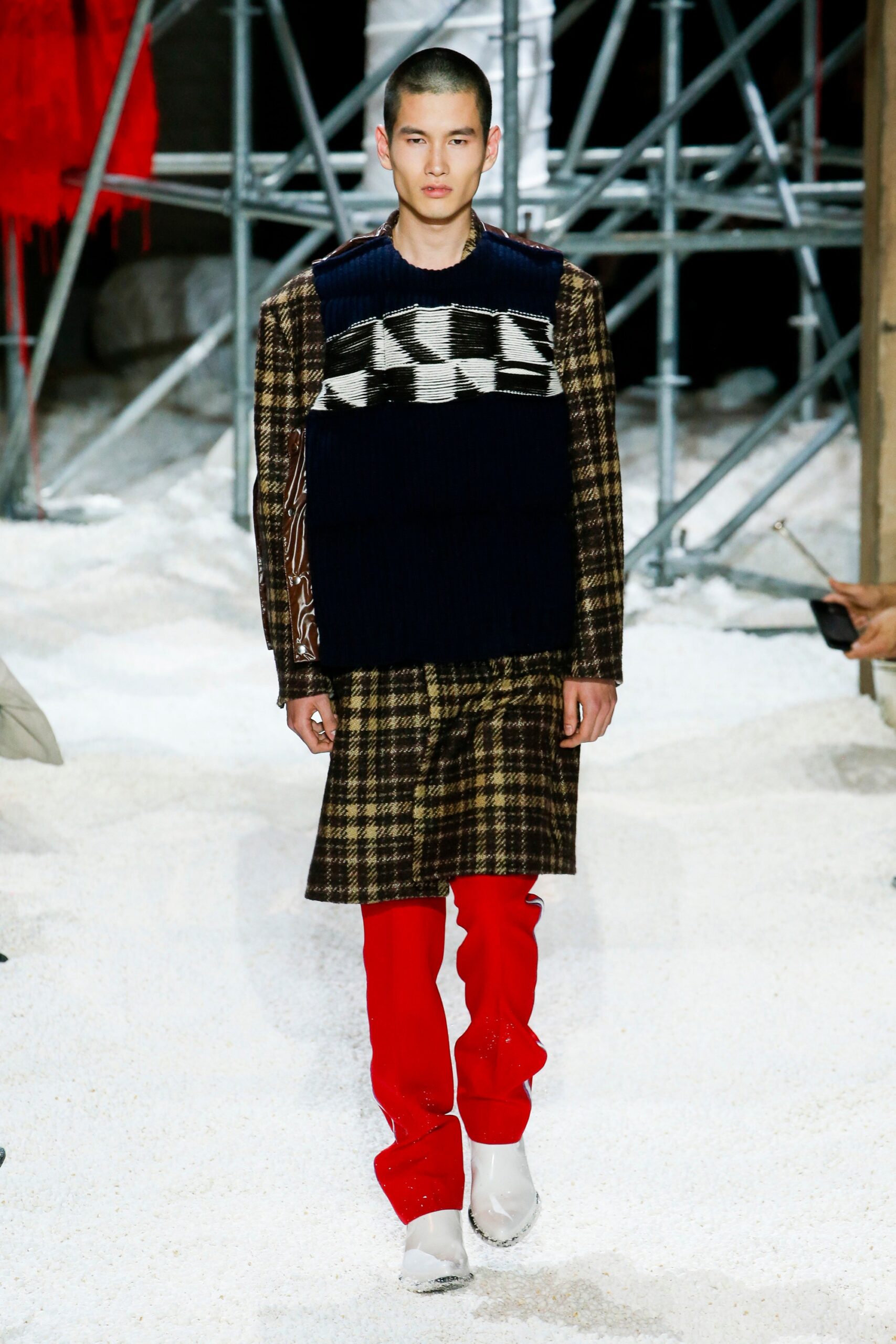 CALVIN KLEIN 205W39NYC F/W 18 Menswear Look 27