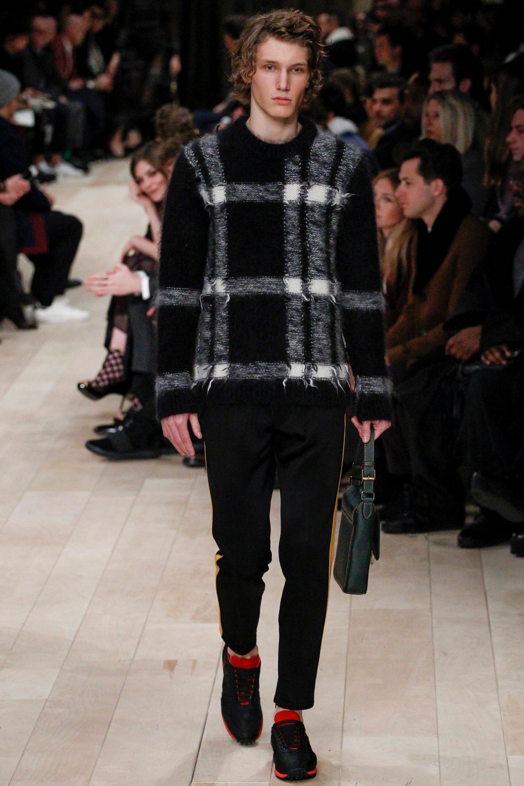 Burberry F/W 16 Menswear Look 436