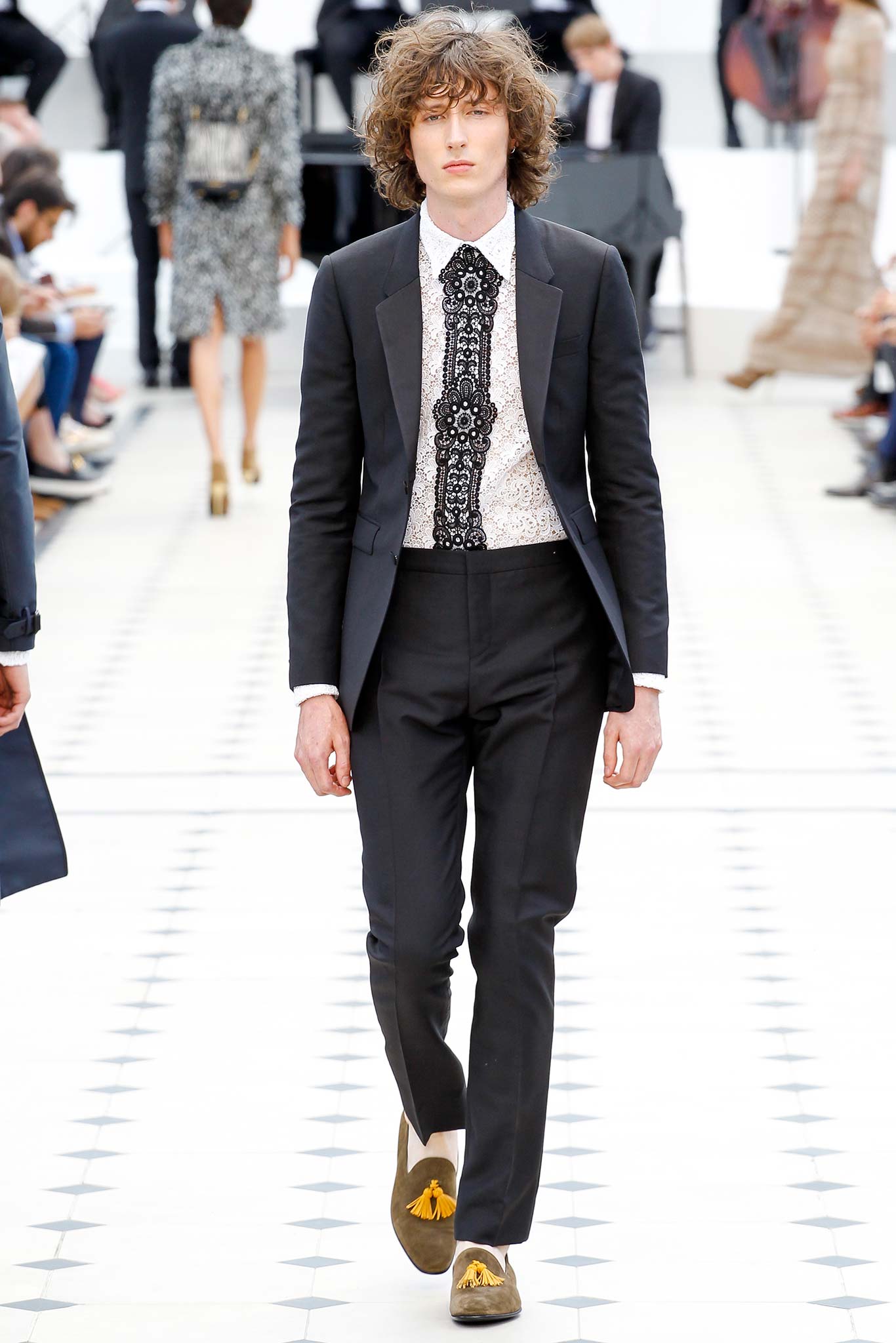 Burberry S/S 16 Menswear Look 373