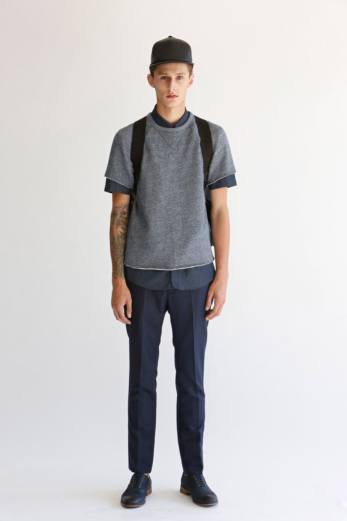 gray short-sleeve knit sweater