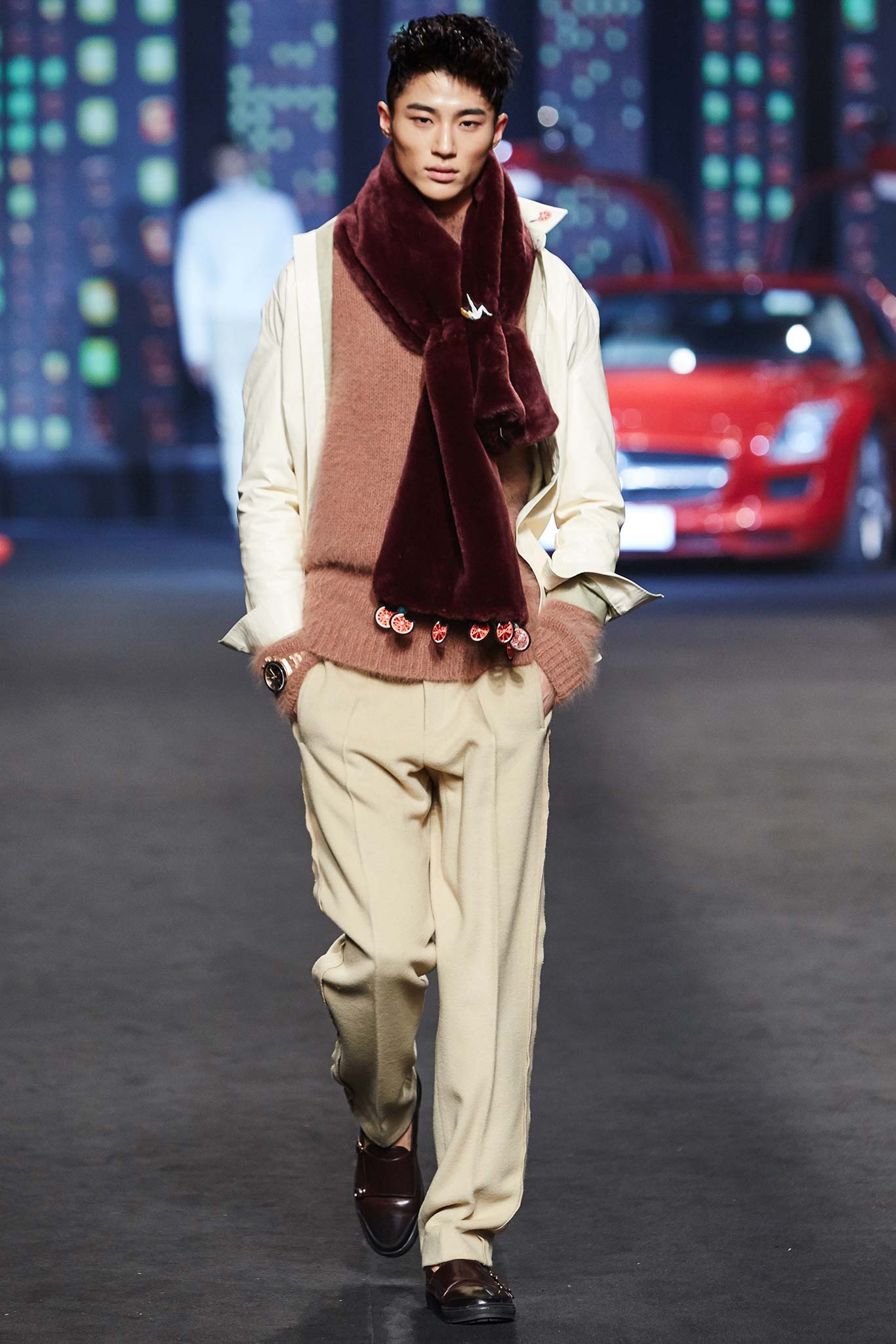 Beyond Closet Seoul F/W 15 Look 48
