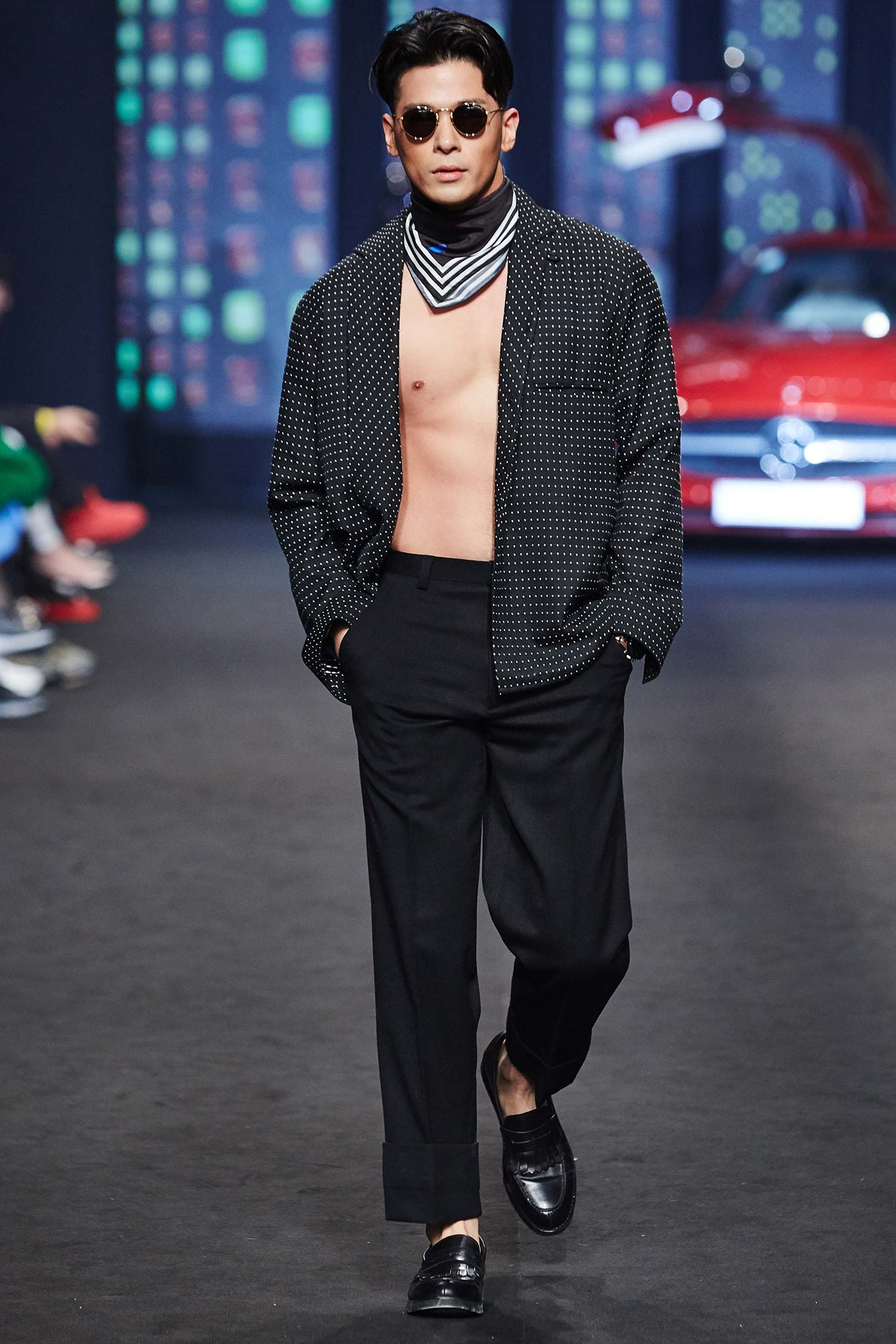 Beyond Closet Seoul F/W 15 Look 72