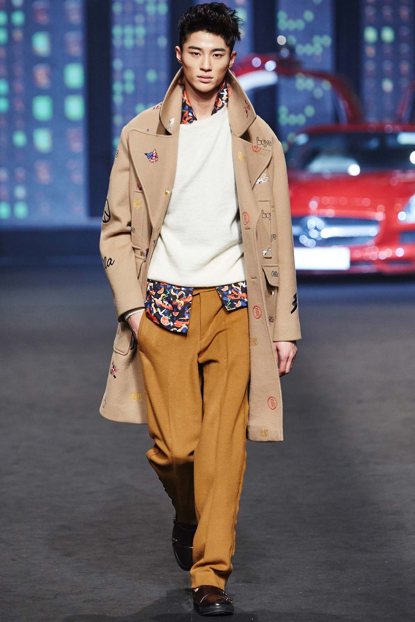 Beyond Closet Seoul F/W 15 Look 131