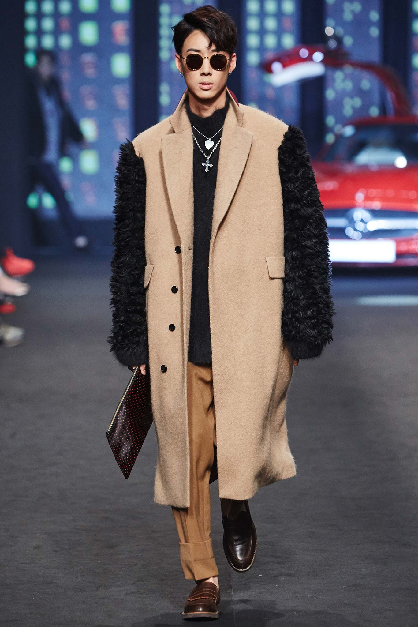 Beyond Closet Seoul F/W 15 Look 138