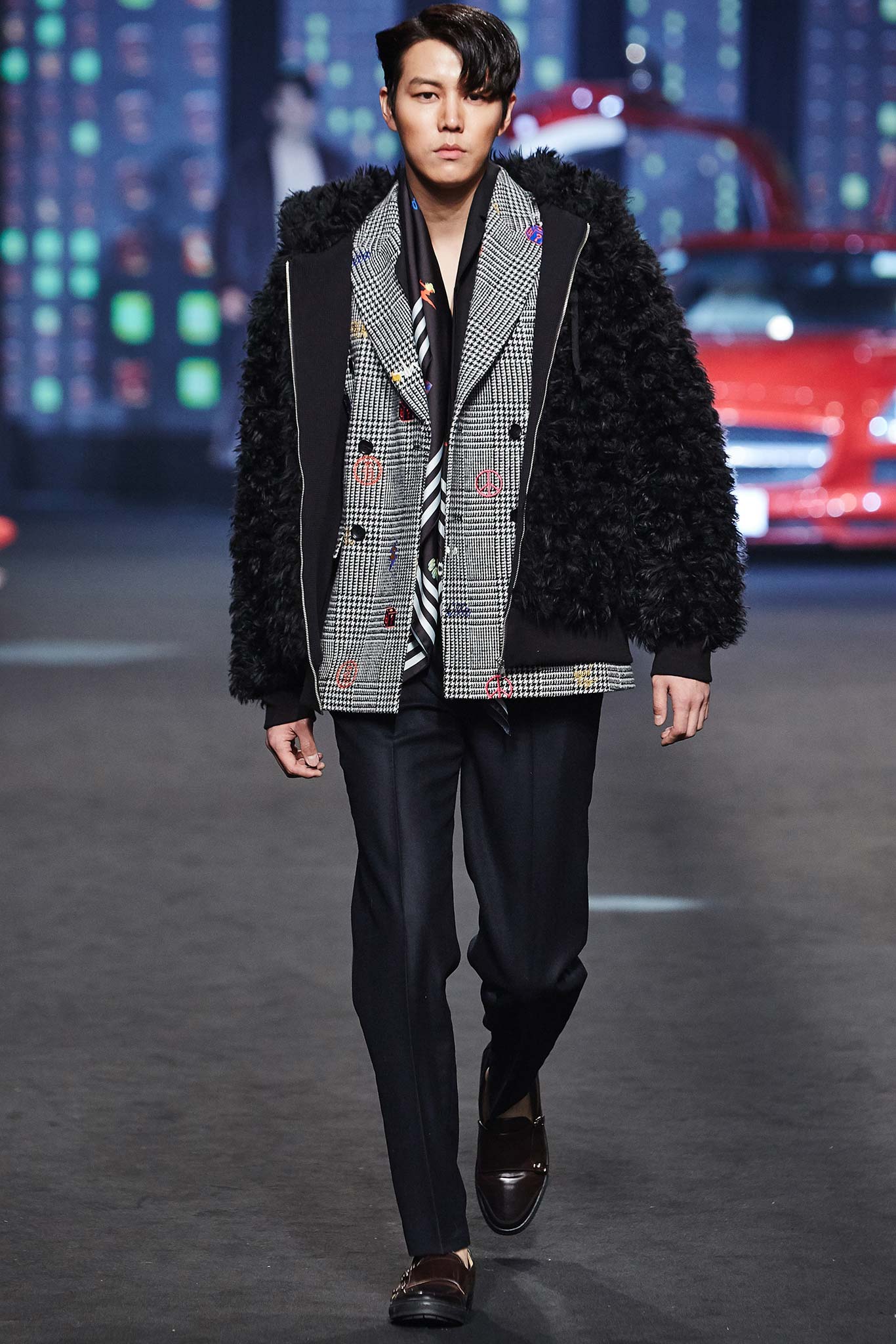 Beyond Closet Seoul F/W 15 Look 147
