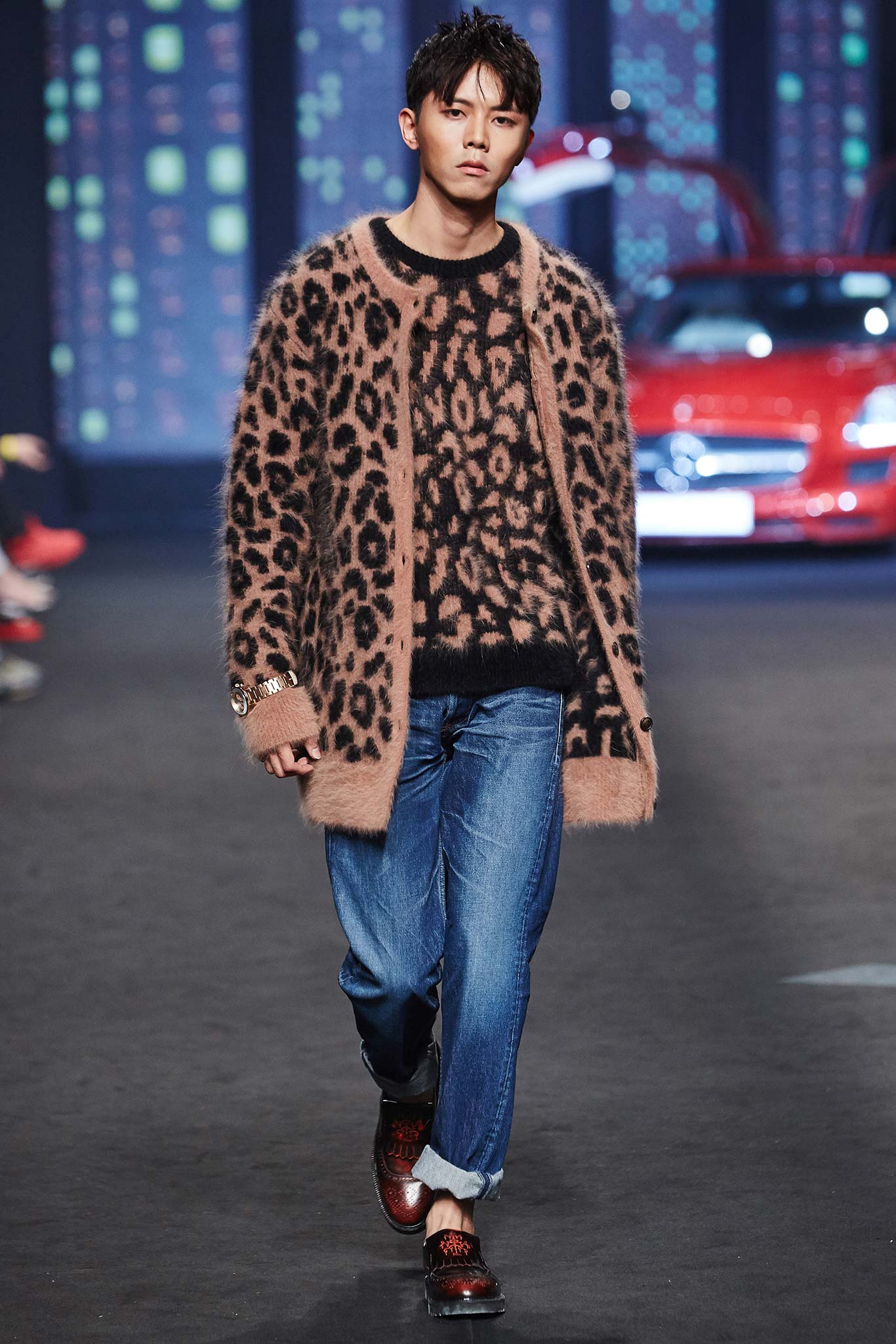 Beyond Closet Seoul F/W 15 Look 243