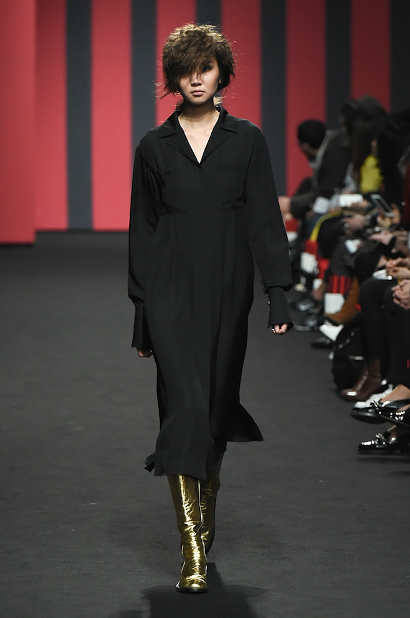 black unknown long-sleeve collared flowing maxi maxi-dress