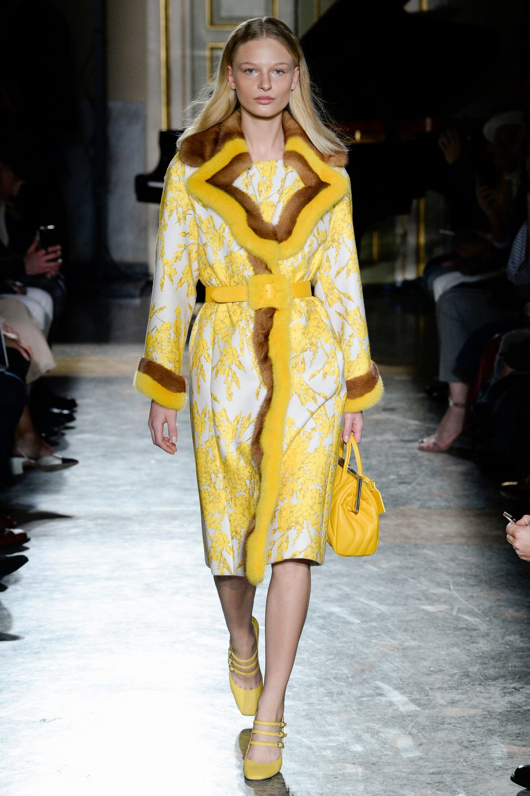 Blumarine F/W 17 Look 25