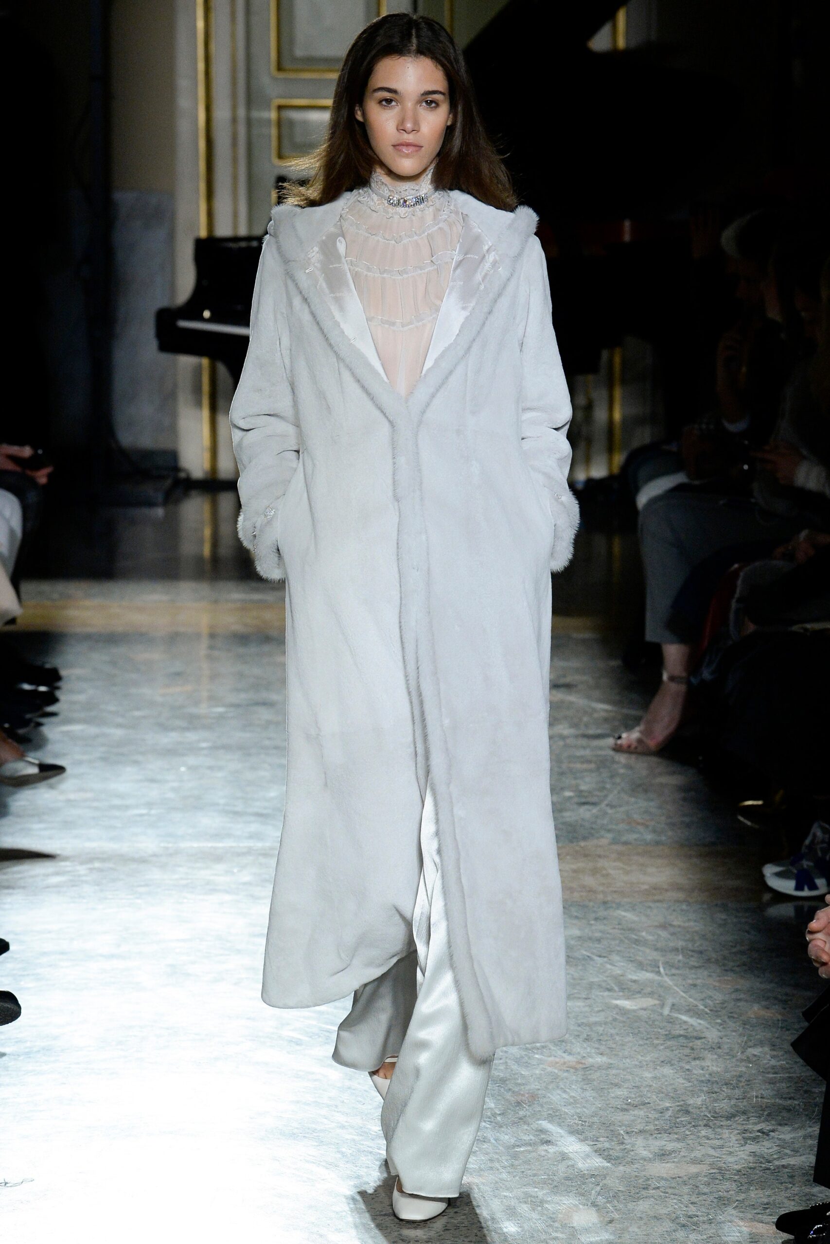 Blumarine F/W 17 Look 109