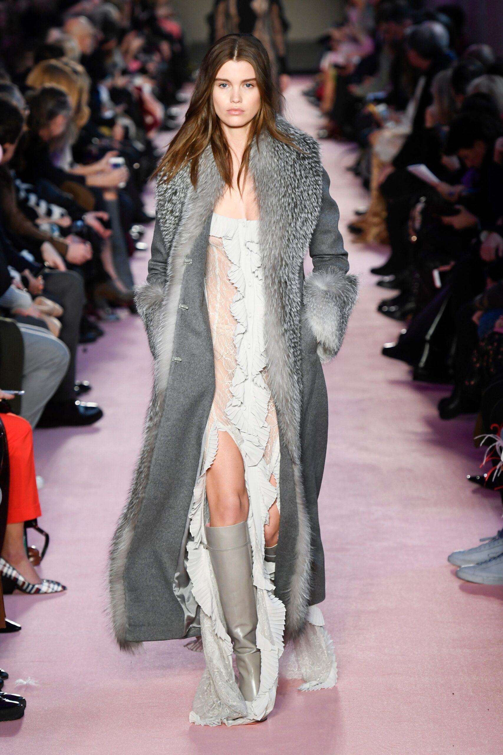 Blumarine F/W 18 Look 385