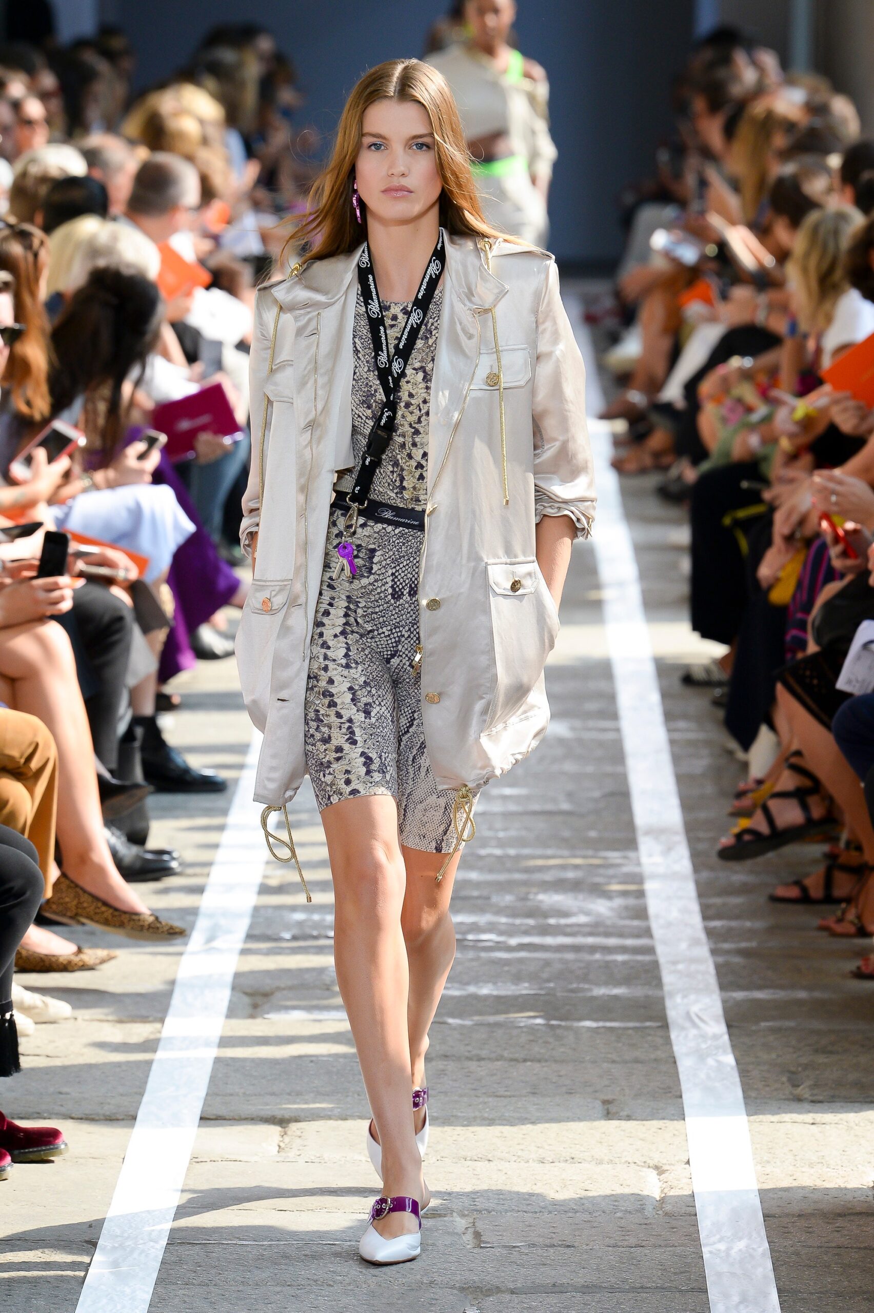 ivory satin long-sleeve collared relaxed buttoned pockets coat