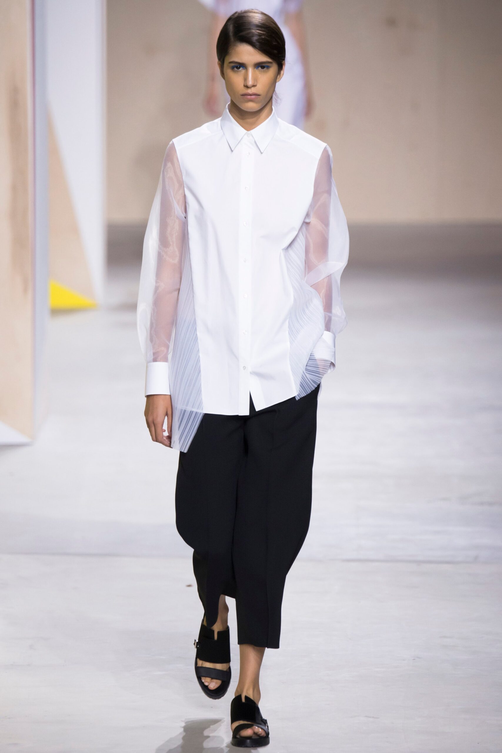 Boss S/S 16 Look 39