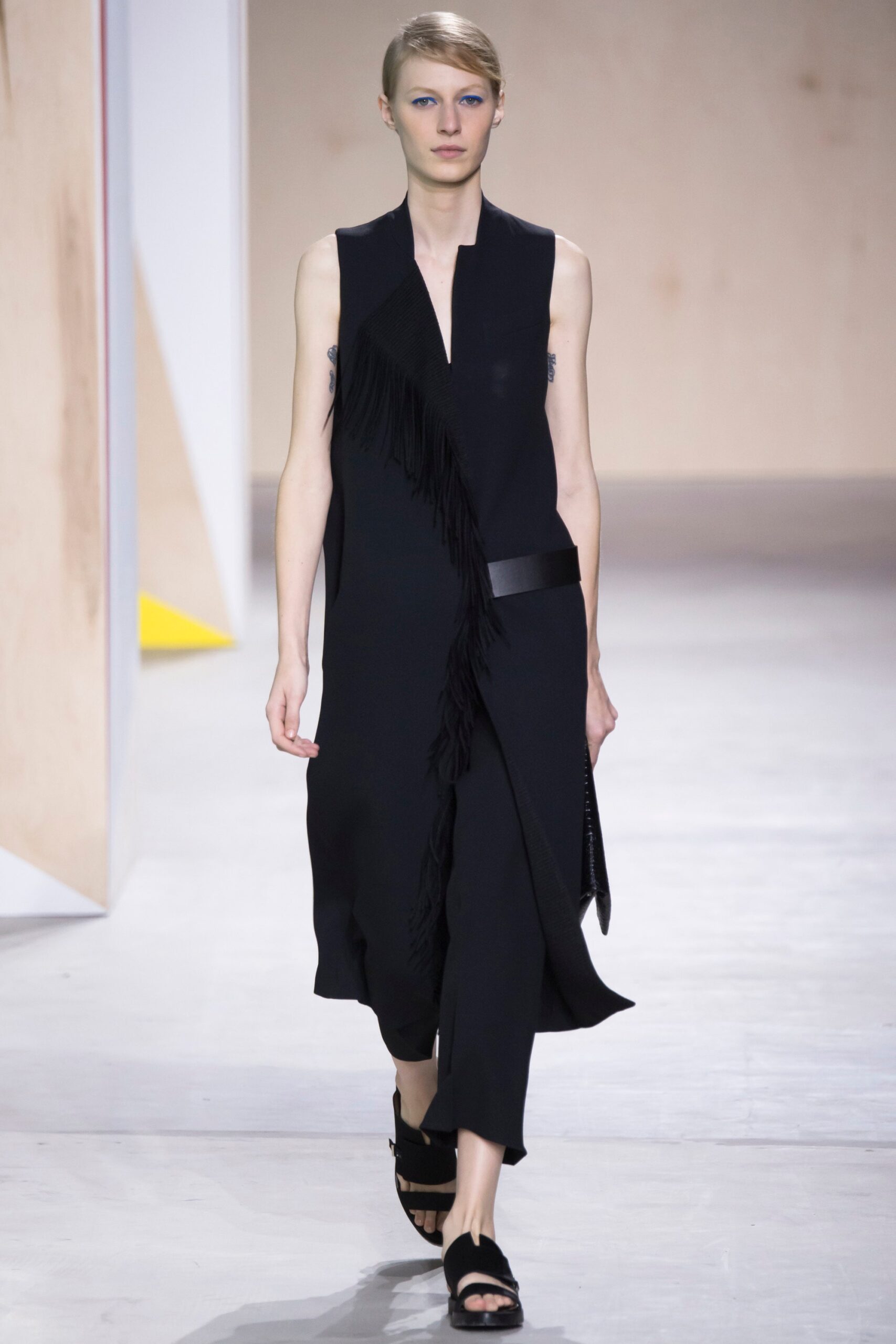 Boss S/S 16 Look 343