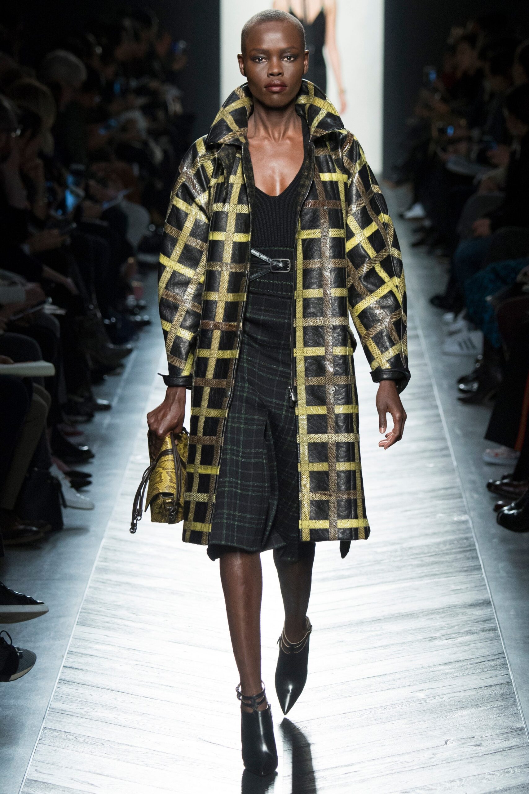 Bottega Veneta F/W 16 Look 121