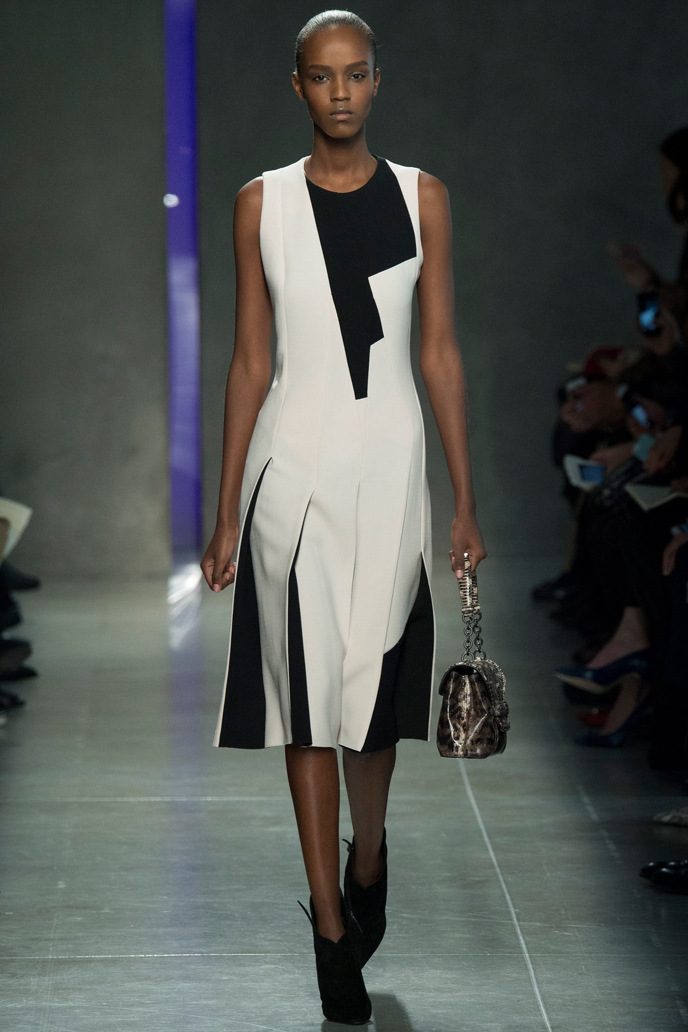 white unknown sleeveless high-neck fitted color-blocked pleated midi-dress