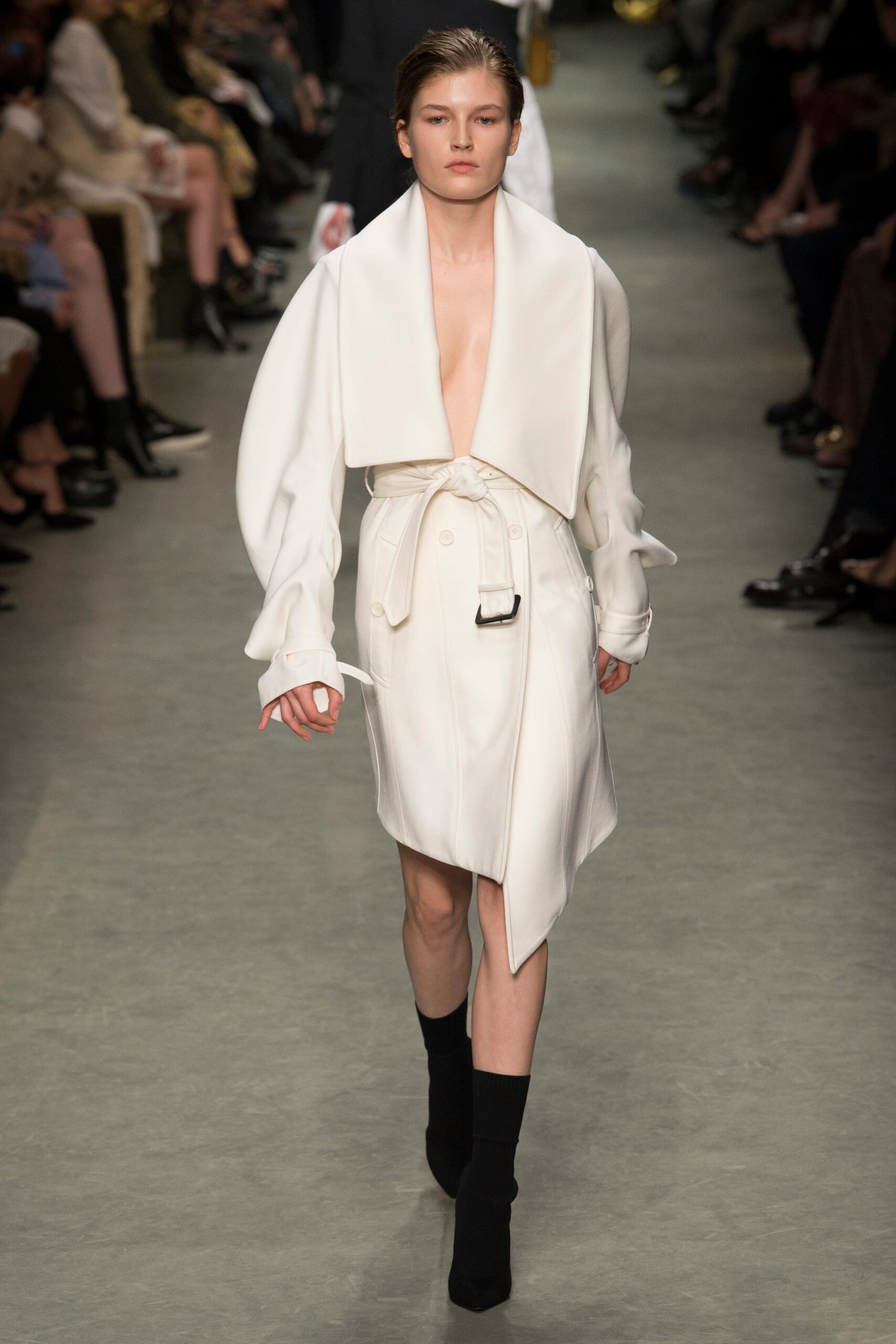 Burberry S/S 17 Look 4